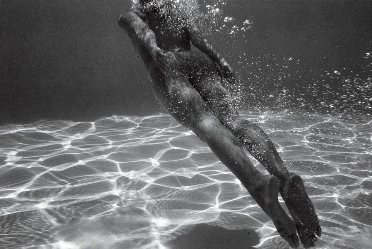 Guido Argentini Nude Photograph - Tove Underwater - Underwater Nude Swimming Woman in the Water