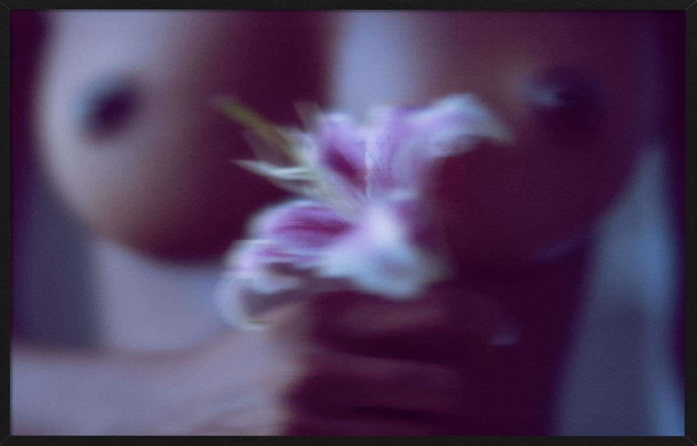 Untitled #101 - closeup nude with lily flower, fine art photography, 2024 - Contemporary Photograph by Guido Argentini