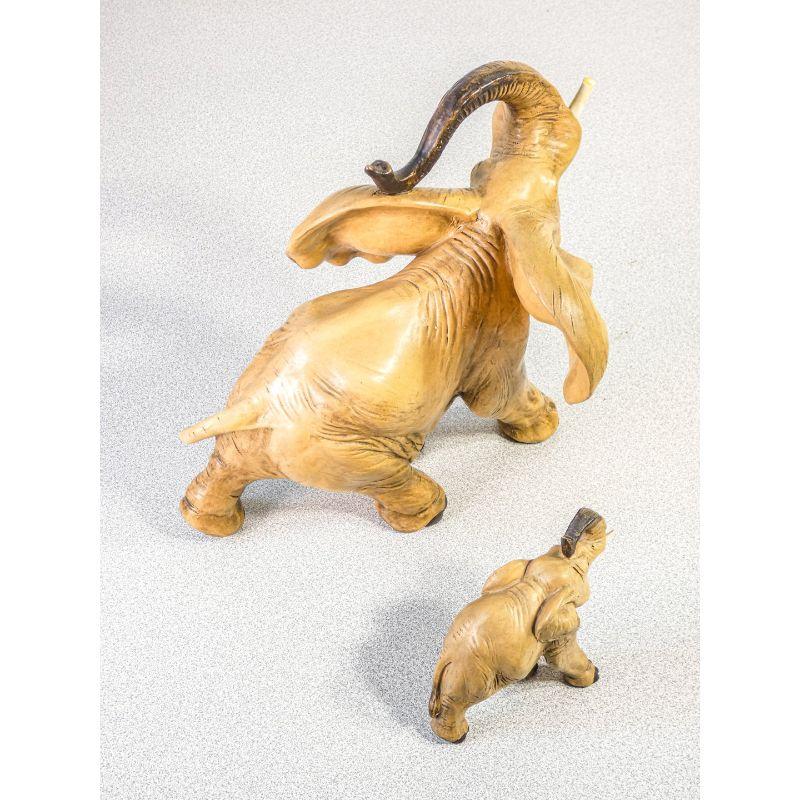 Keramik-Skulpturen von Guido Cacciapuoti, Elefanten (Gemalt) im Angebot