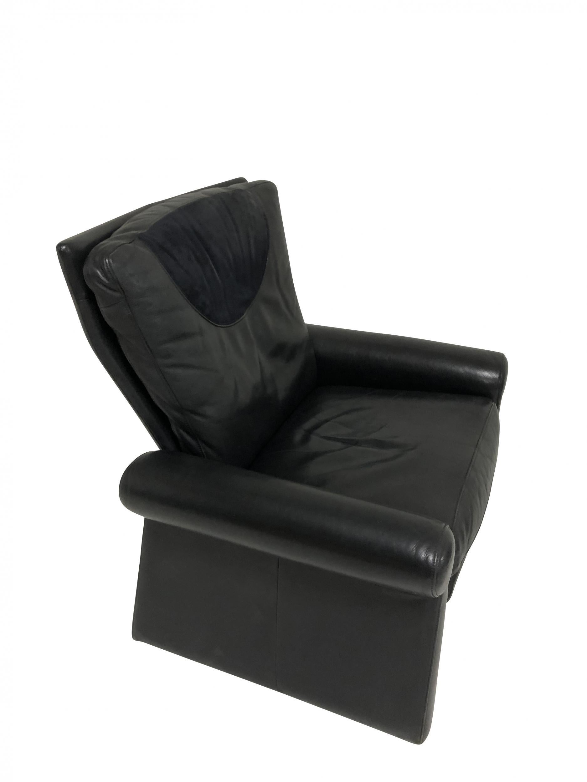 Guido Faleschini Black Leather Lounge Chair and Ottoman, Italy 1970 Pace For Sale 1