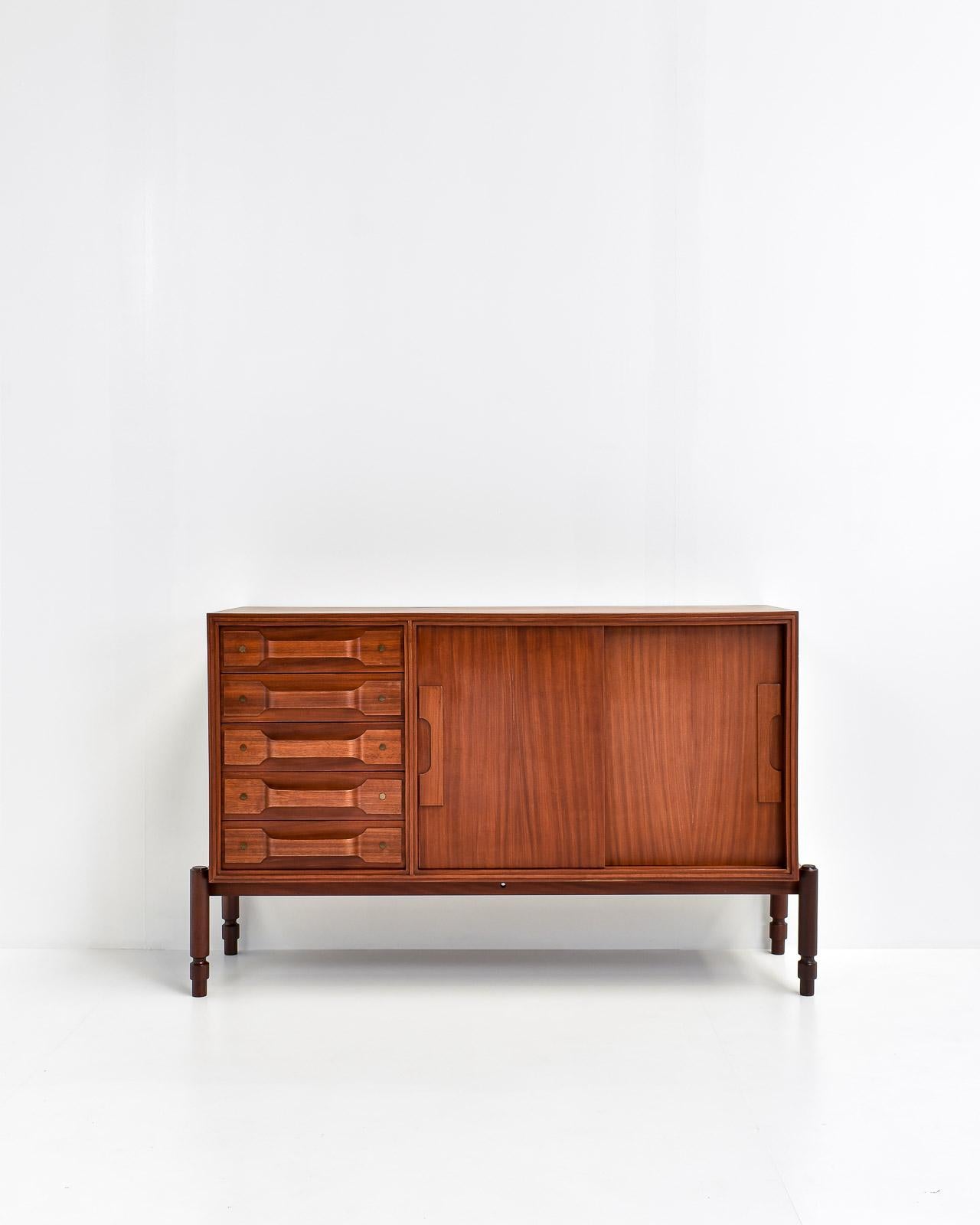 Italian Teak Cabinet by Guido Faleschini for Fratelli Longhi, 1950s  In Good Condition In Antwerp, BE