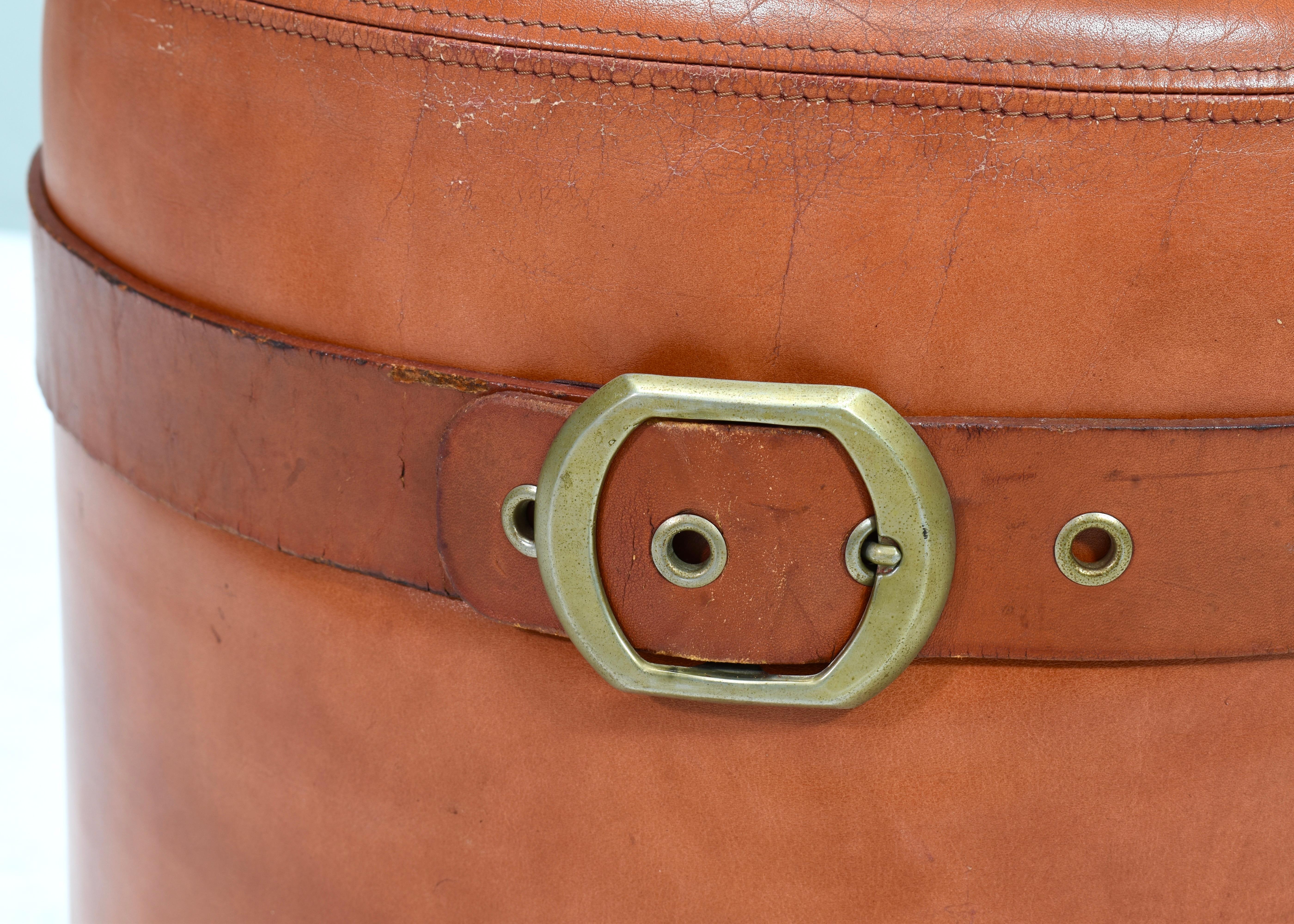 Guido Faleschini cognac leather Pouf by i4 Mariani and Hermès, Italy – 1970s For Sale 2