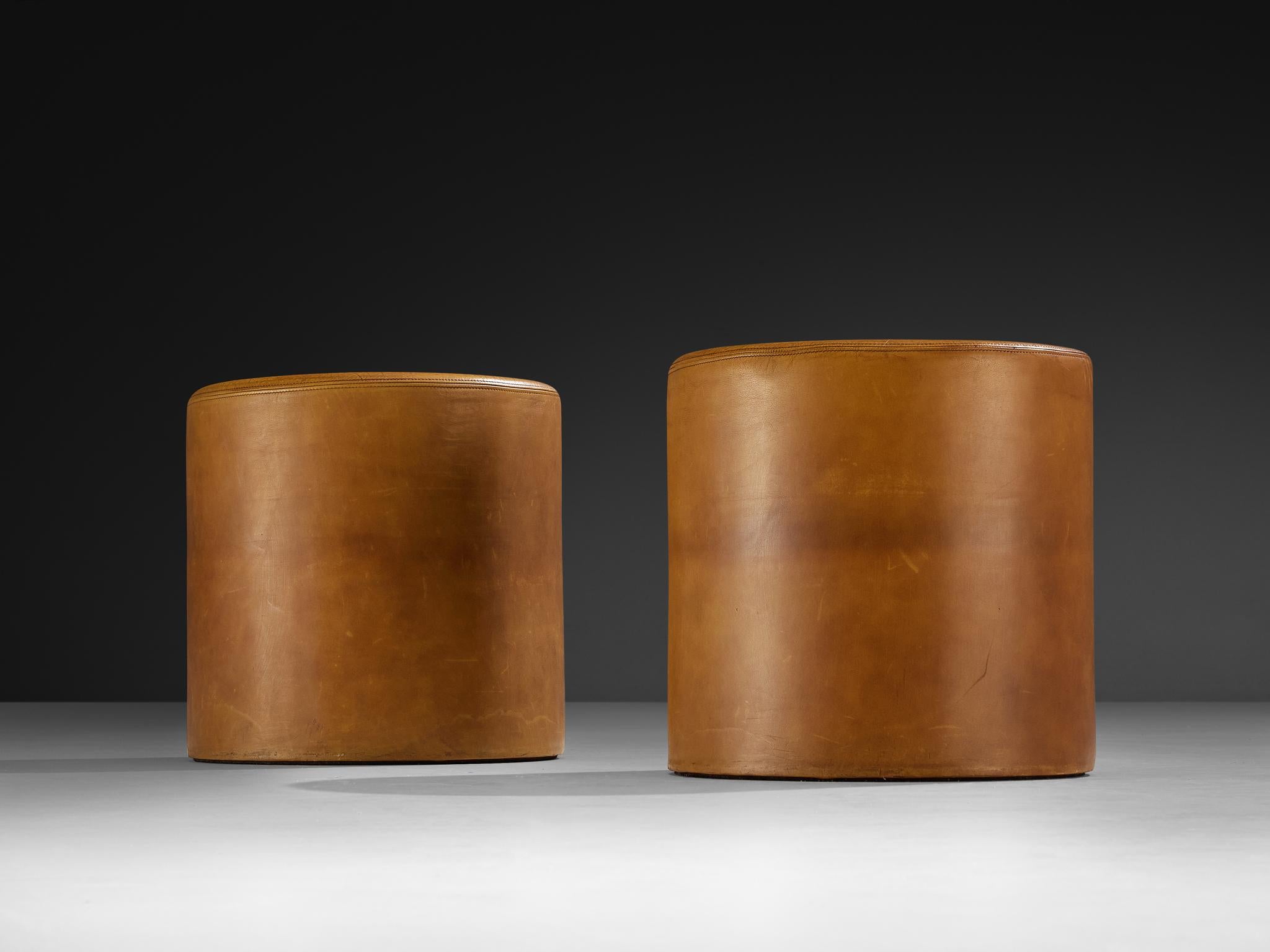 Guido Faleschini for i4 Mariani Pair of Stools in Cognac Leather In Good Condition For Sale In Waalwijk, NL