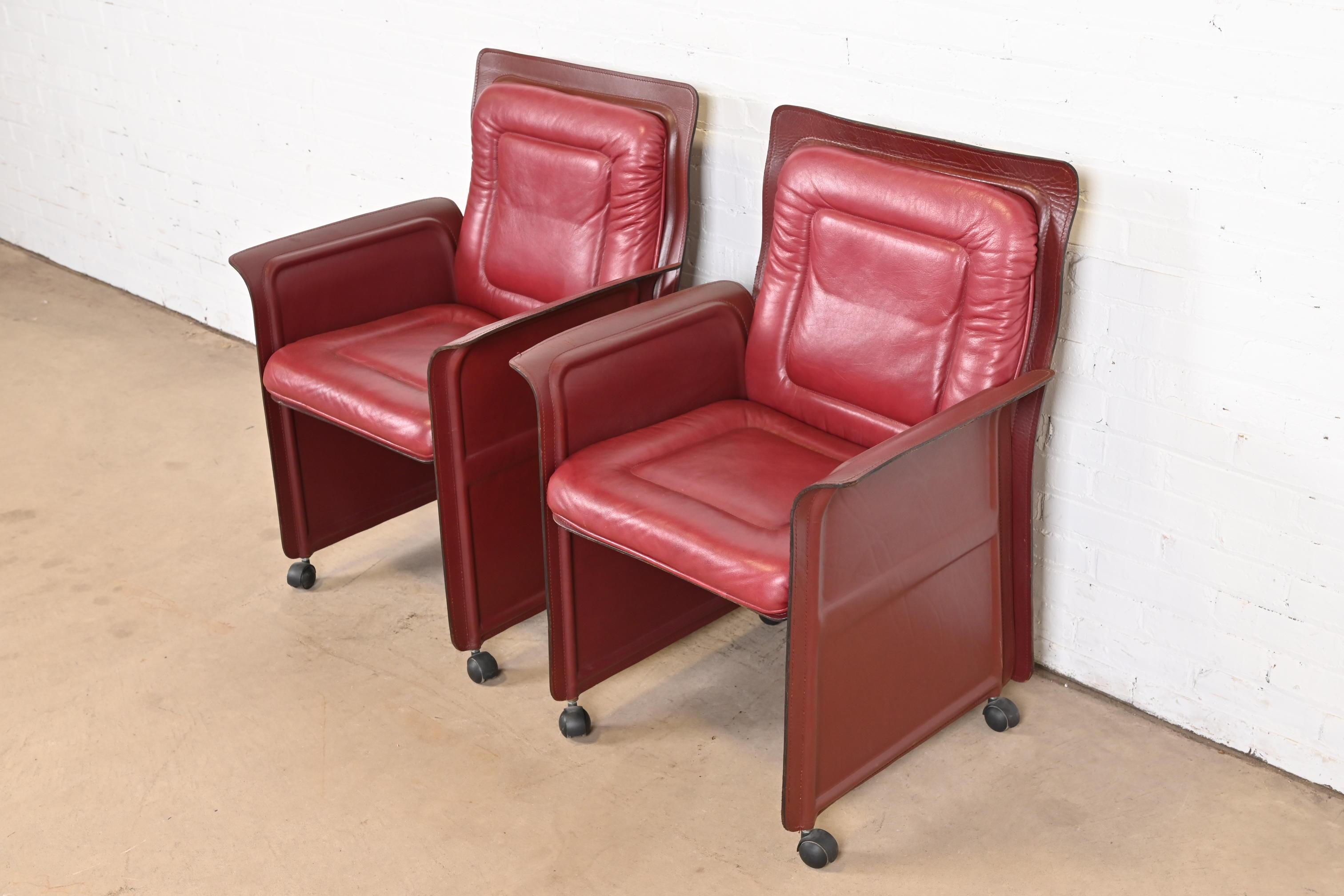 Guido Faleschini for I4 Mariani Postmodern Burgundy Italian Leather Armchairs In Good Condition For Sale In South Bend, IN