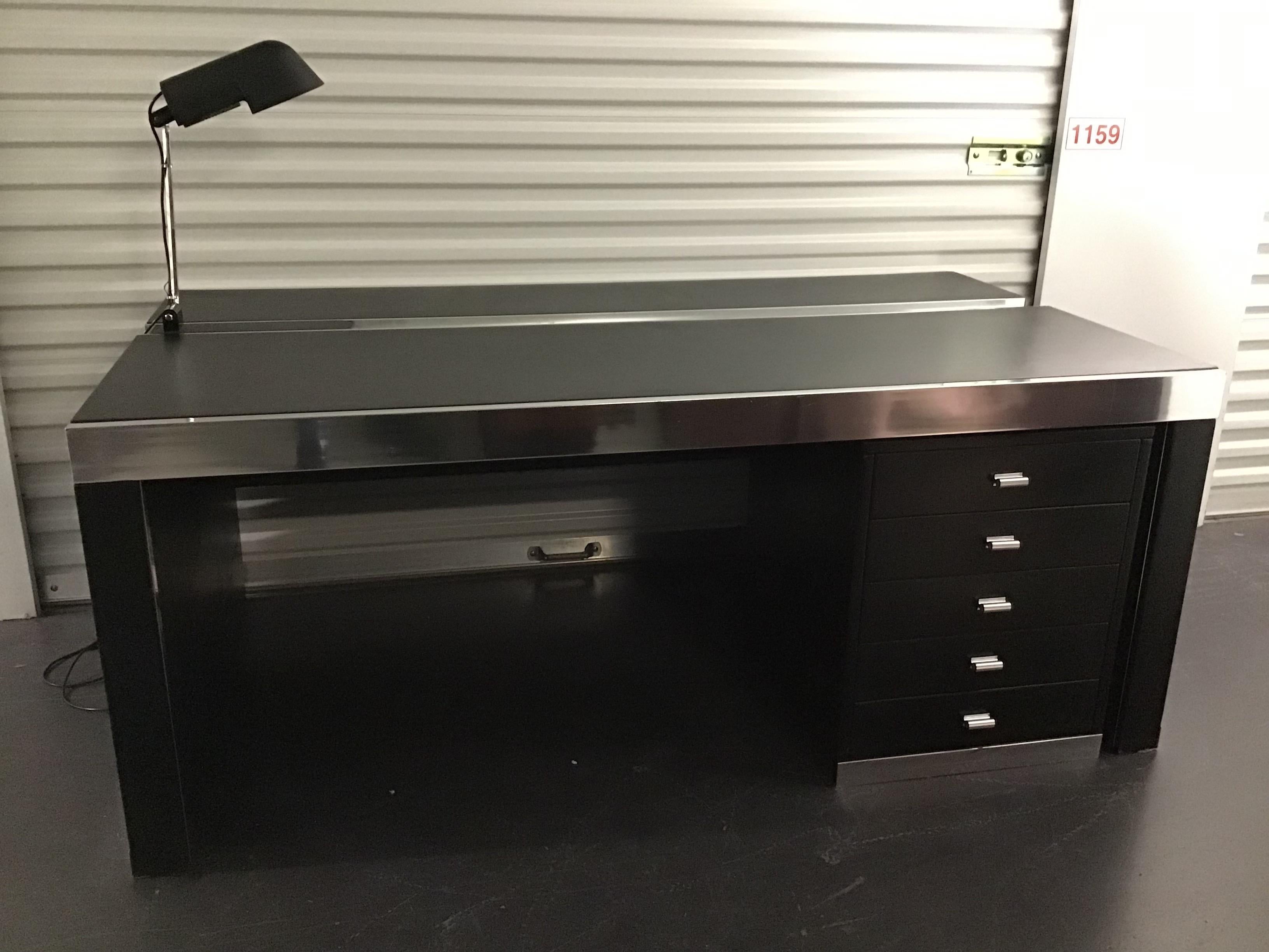 Guido Faleschini for Mariani, Italy, 1970s Black Leather and Steel Desk. For Sale 8