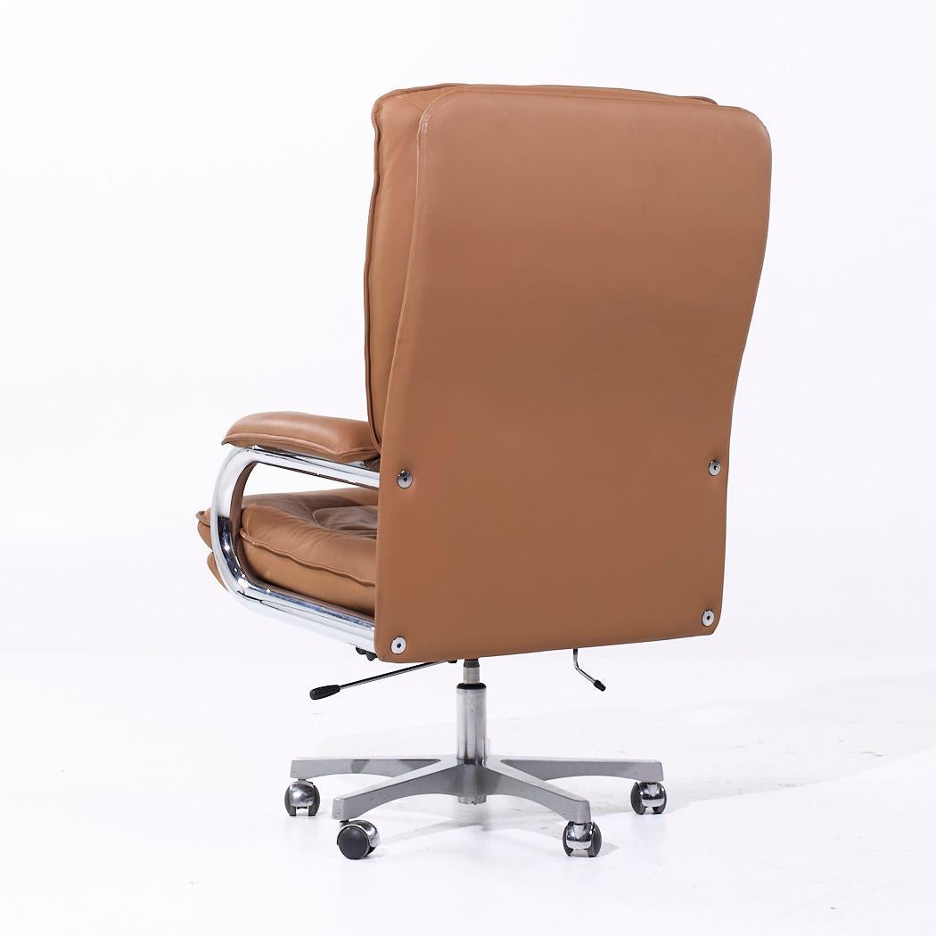 Guido Faleschini para Mariani MCM Silla de escritorio ejecutiva grande de piel italiana finales del siglo XX en venta