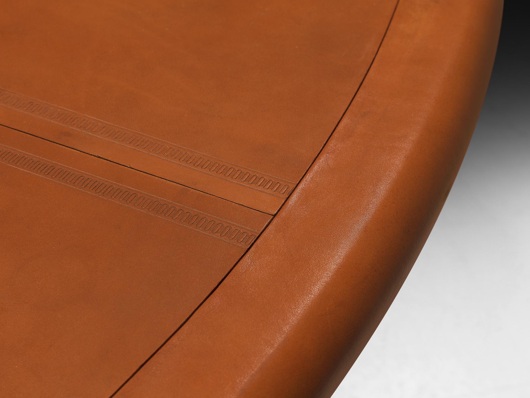 Mid-Century Modern Guido Faleschini for Mariani Round Table in Cognac Leather 8ft en vente
