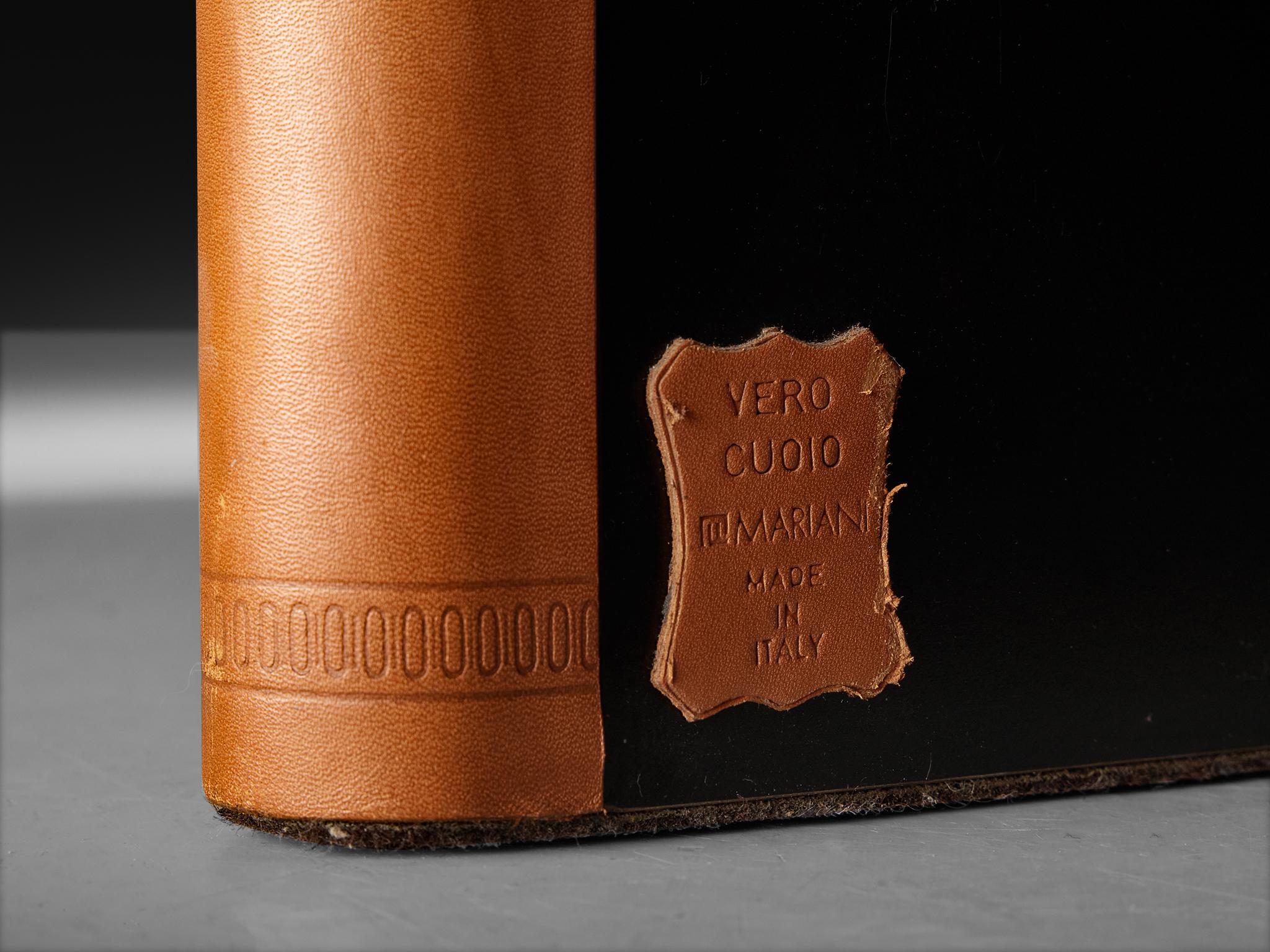 Guido Faleschini for Mariani Round Table in Cognac Leather 8ft en vente 2