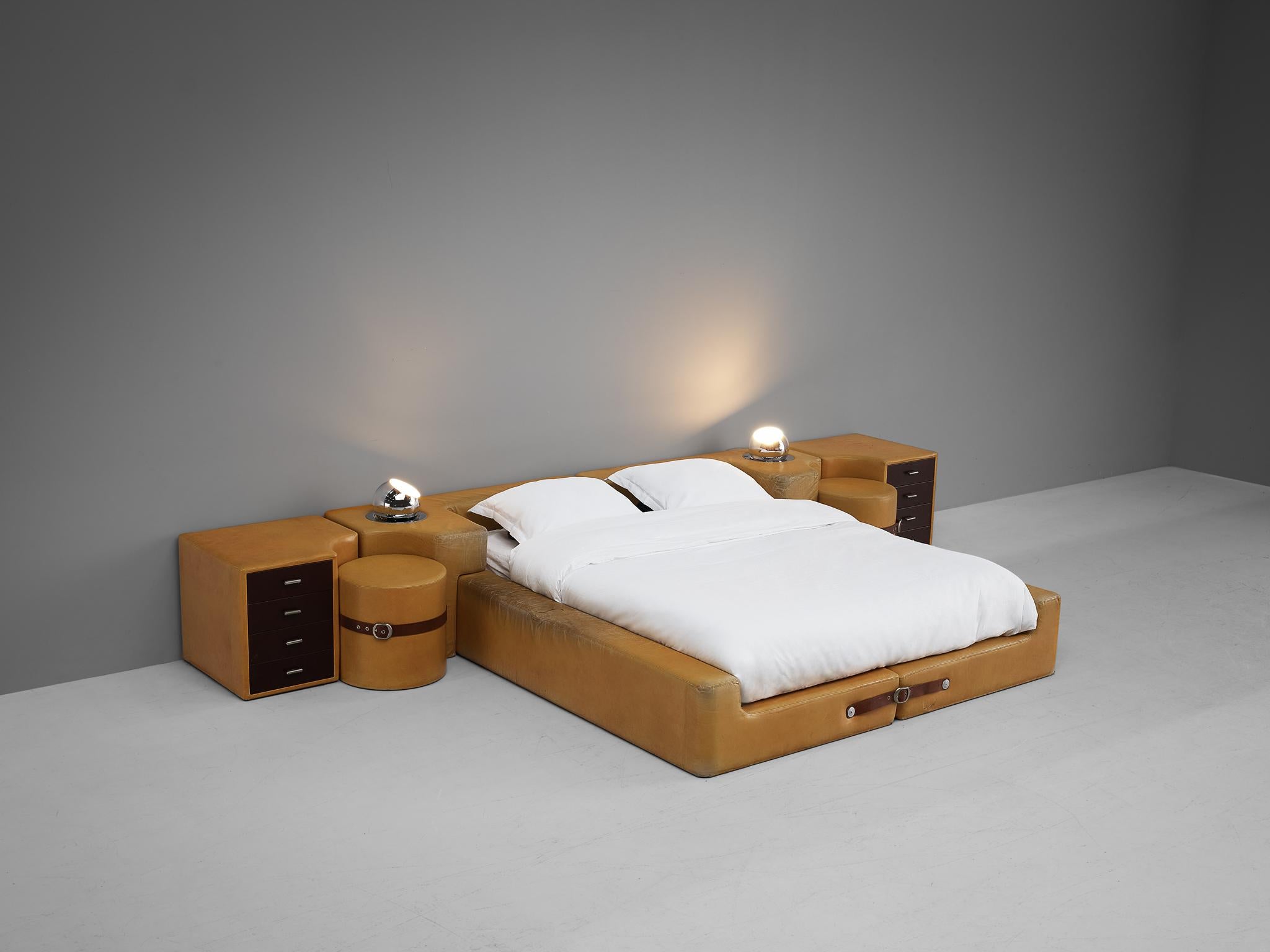 Mid-Century Modern Guido Faleschini for Mariani Set of Bed, Nightstands and Stools in Leather