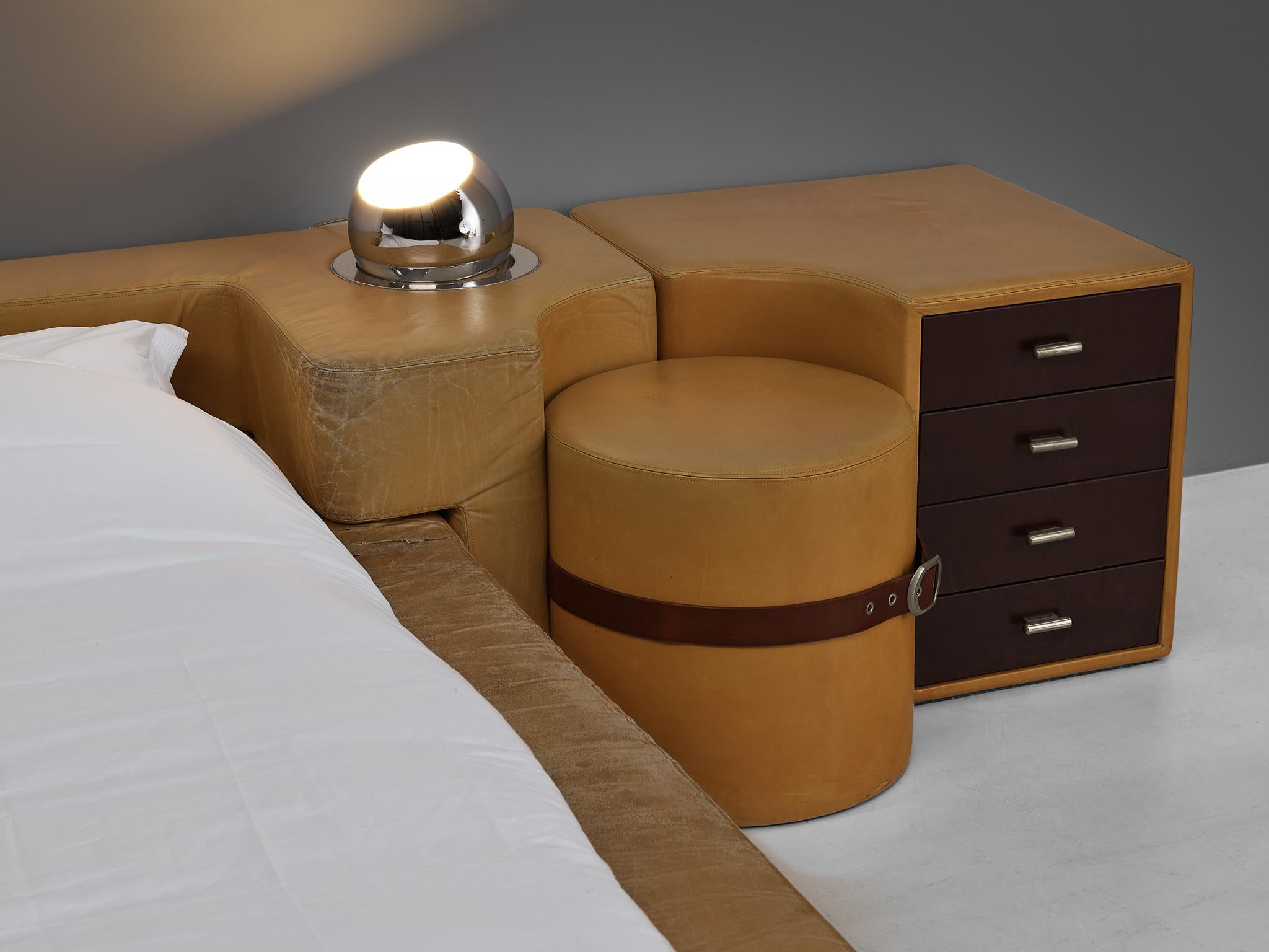 Brass Guido Faleschini for Mariani Set of Bed, Nightstands and Stools in Leather