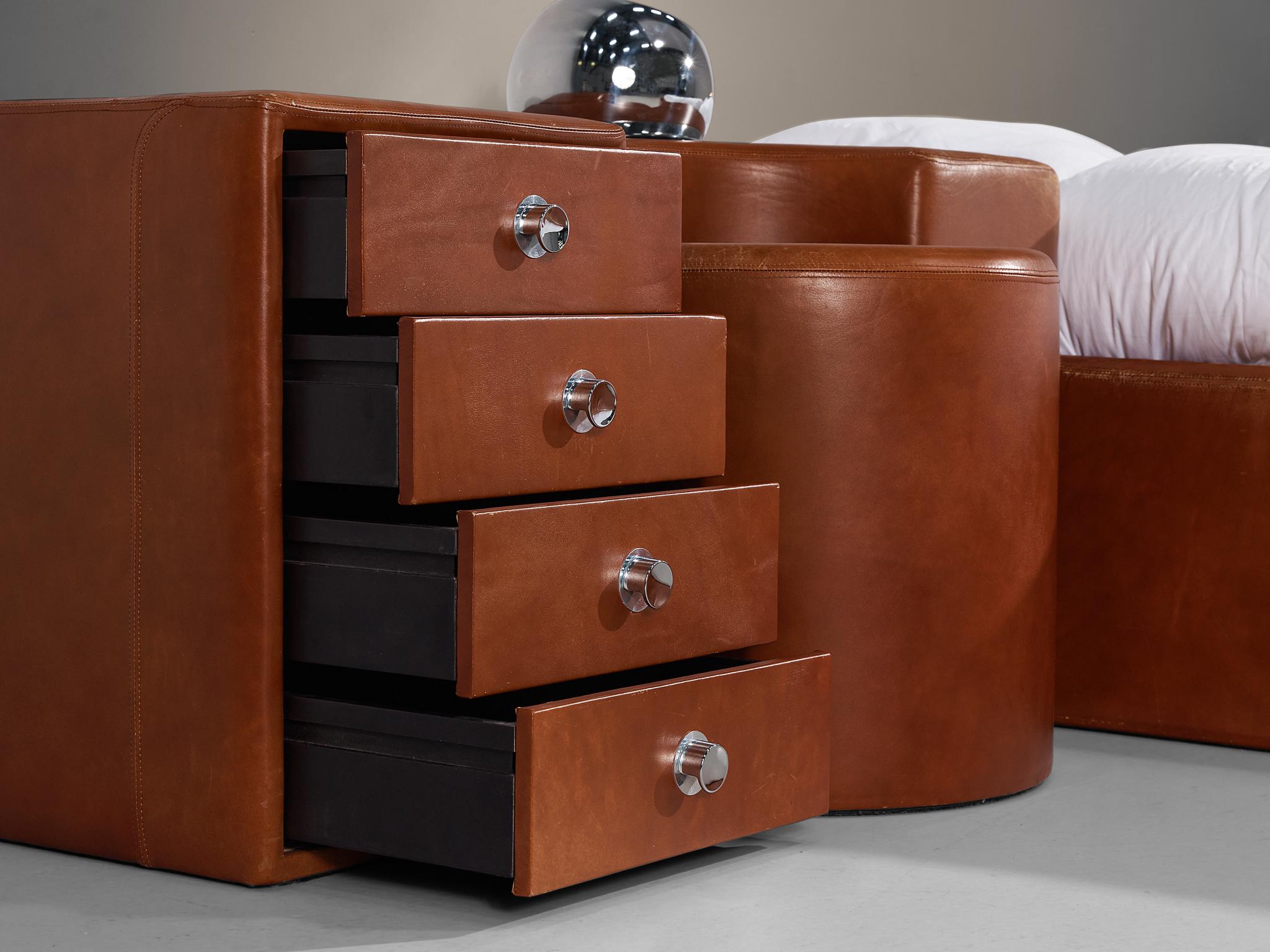 Guido Faleschini for Mariani Set of Bed, Nightstands and Stools in Leather 1