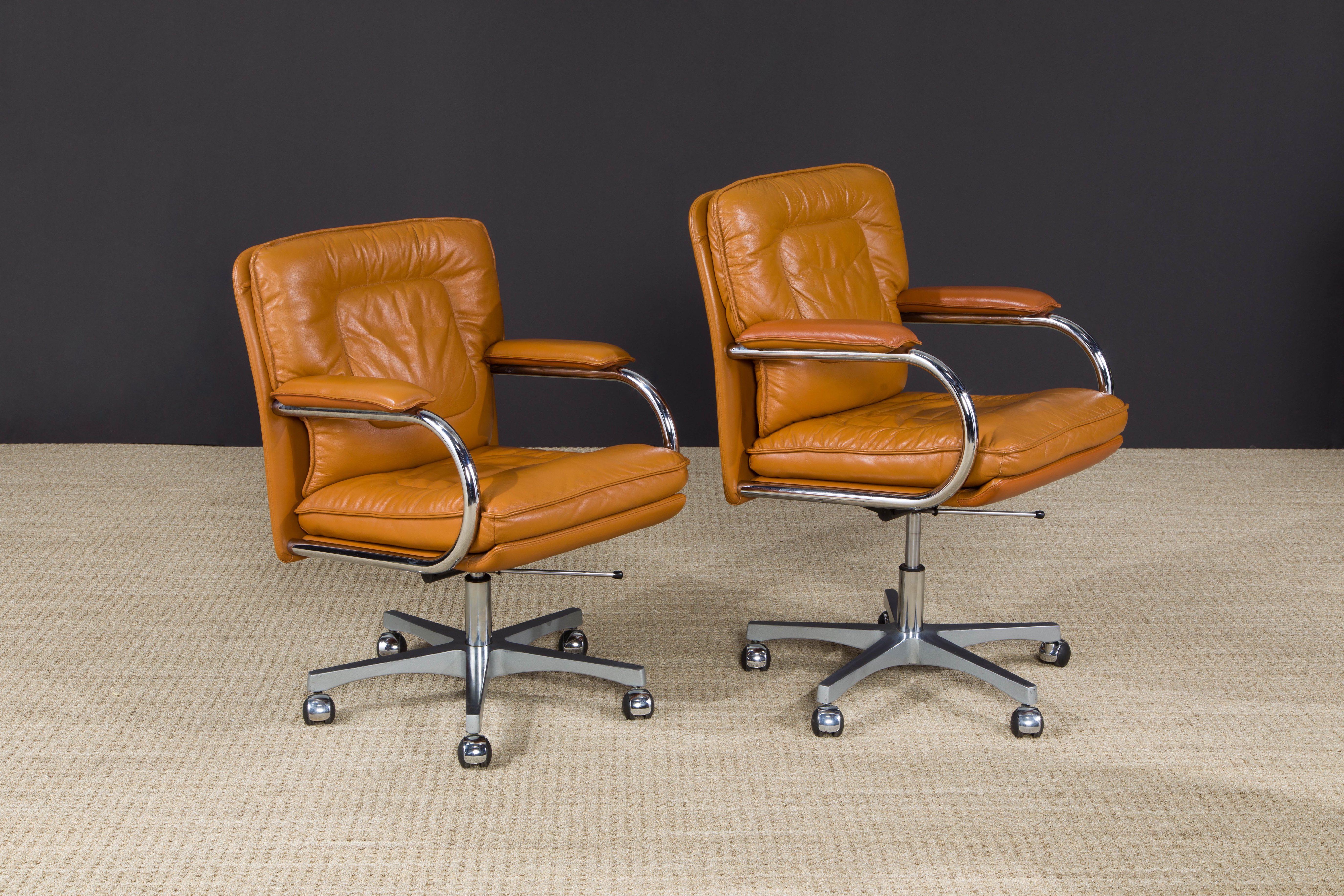 Guido Faleschini Leather Management Desk Chairs for i4 Mariani, c. 1980, Signed In Good Condition In Los Angeles, CA