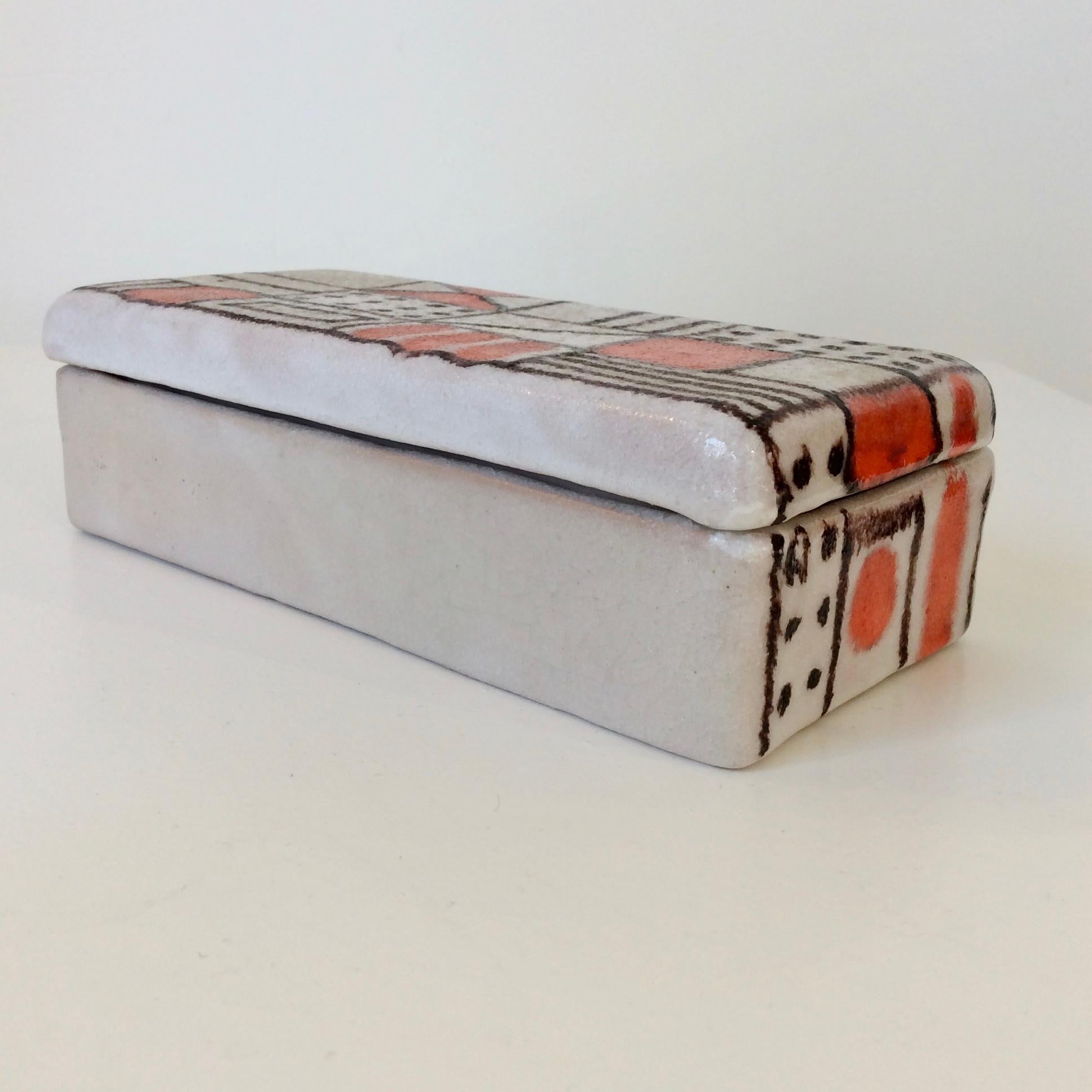 Mid-20th Century Guido Gambone Ceramic Box, circa 1950, Italy