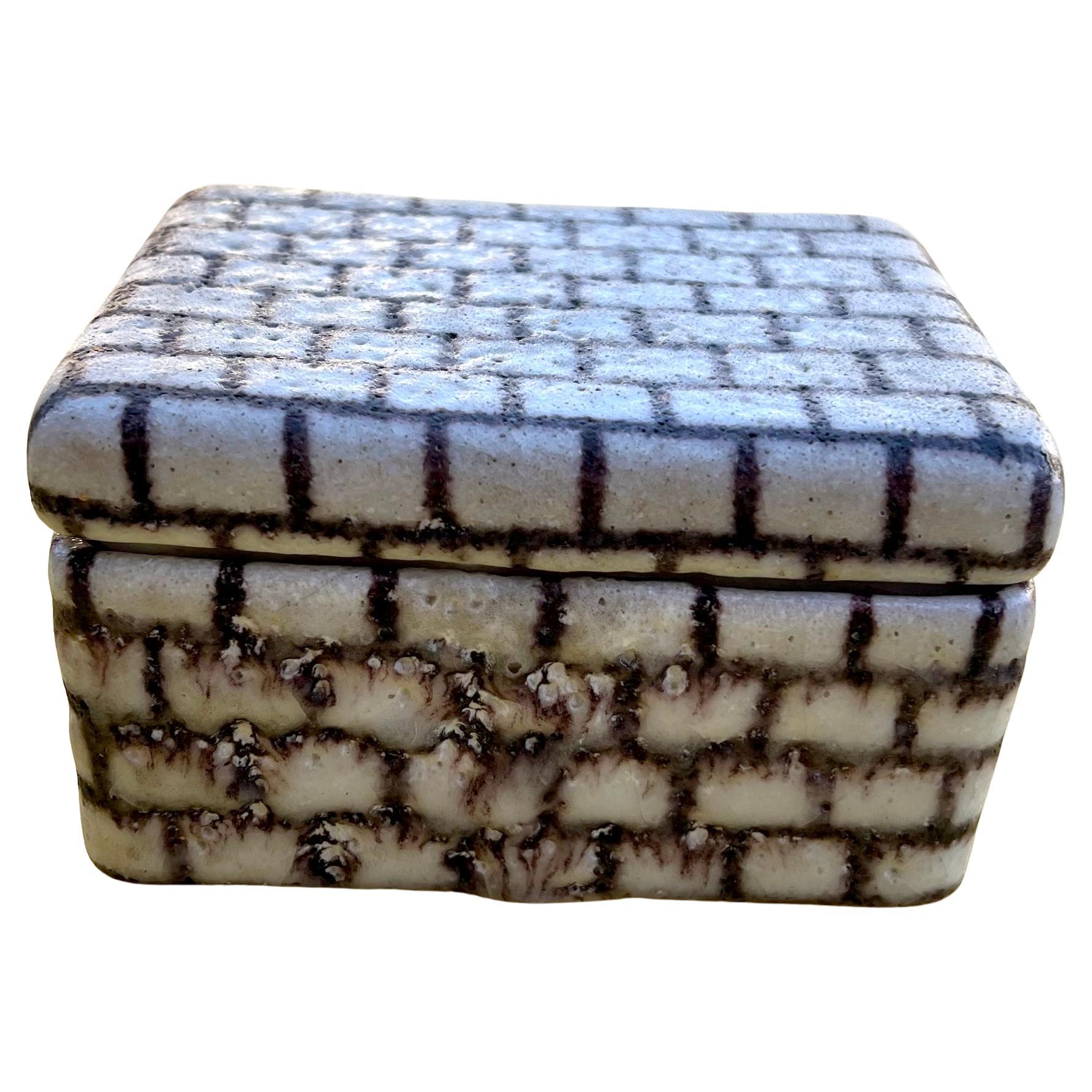Guido Gambone Italian Modernist Foamy Glazed Ceramic Box with Grid Decoration In Good Condition For Sale In Palm Springs, CA