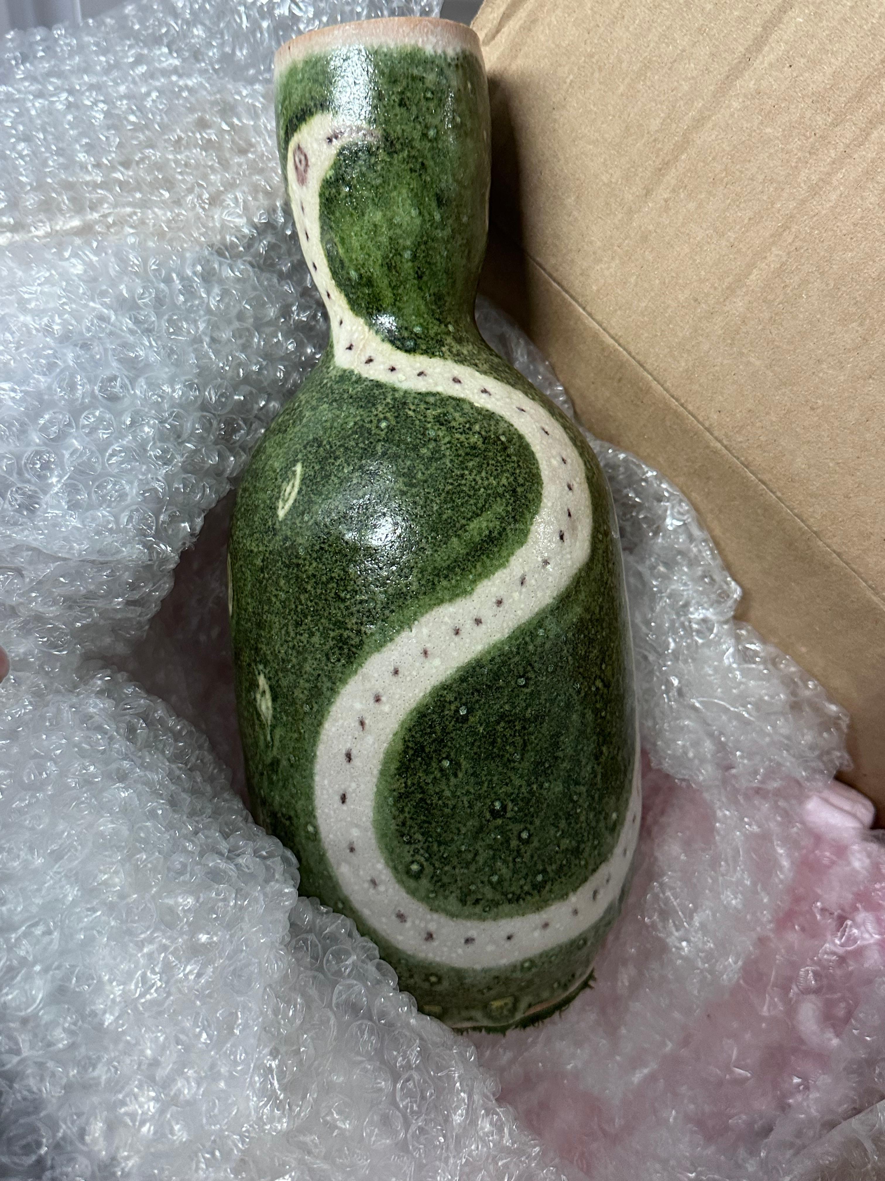 Guido Gambone Green Snake Vase, 1950s, Mid-Century Modern Ceramic Vessel, Italy In Good Condition For Sale In Brooklyn, NY