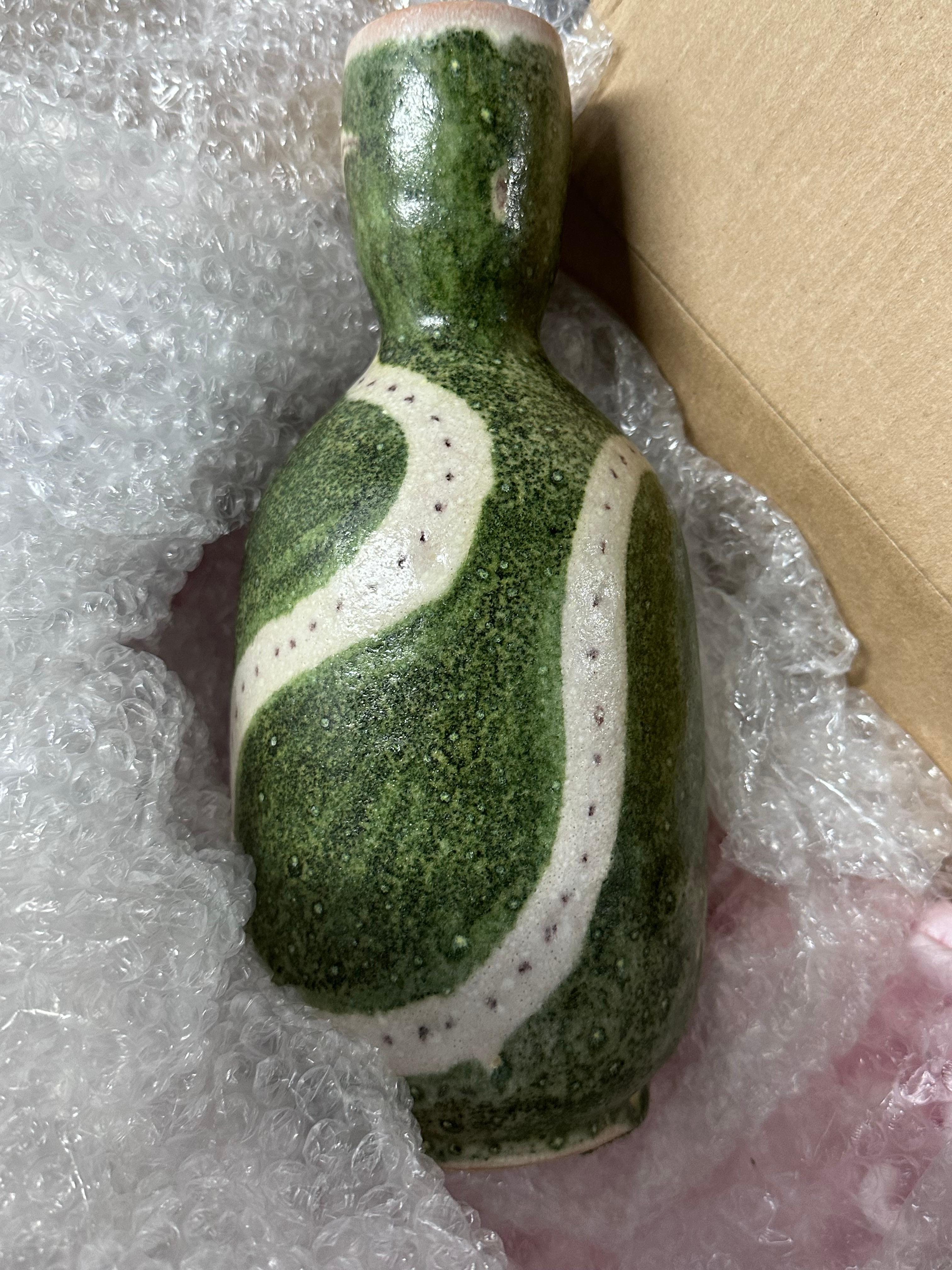 Guido Gambone Green Snake Vase, 1950s, Mid-Century Modern Ceramic Vessel, Italy For Sale 3