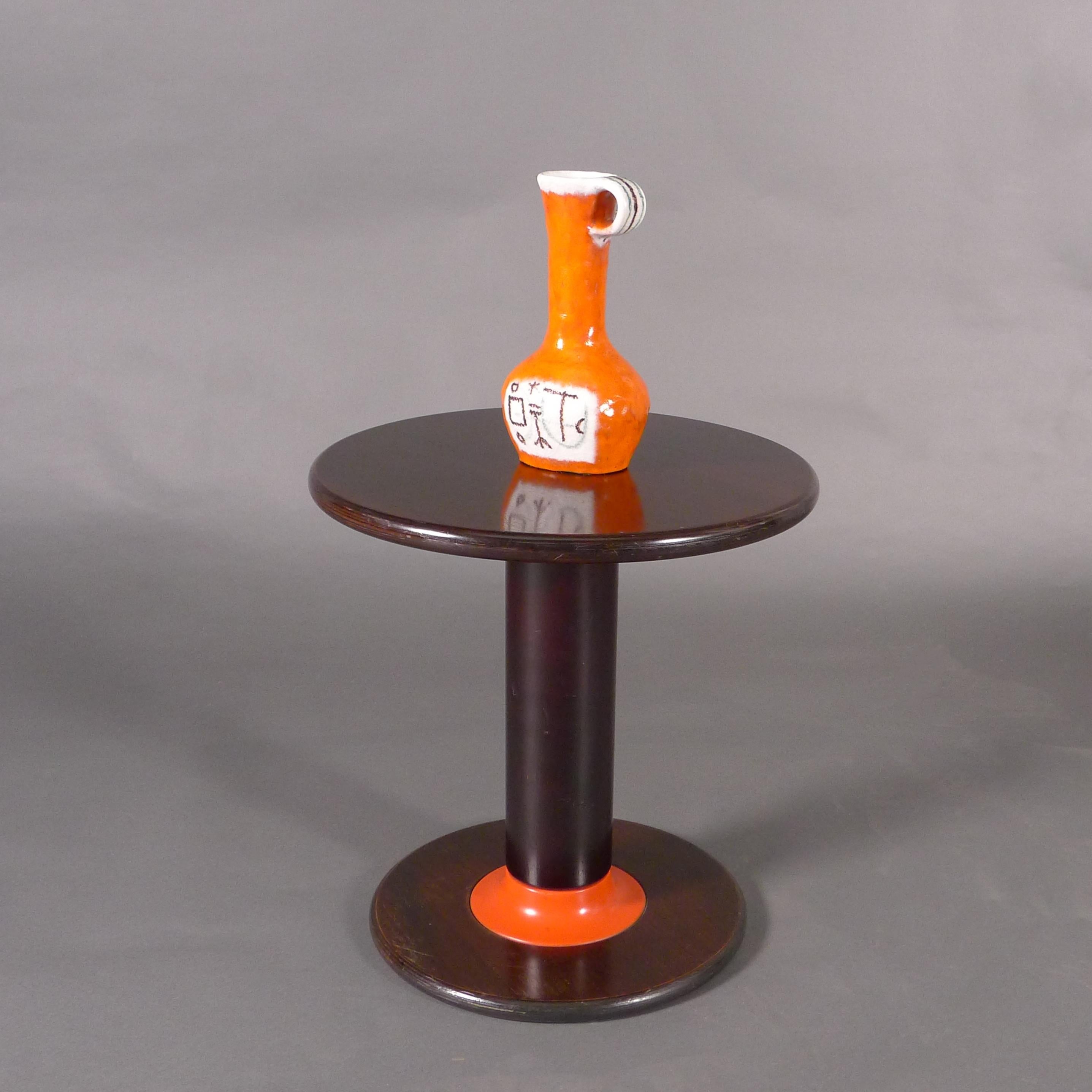 Metà XX secolo Guido Gambone, Vaso o brocca in maiolica a smalto arancione, anni '50, firmato in vendita