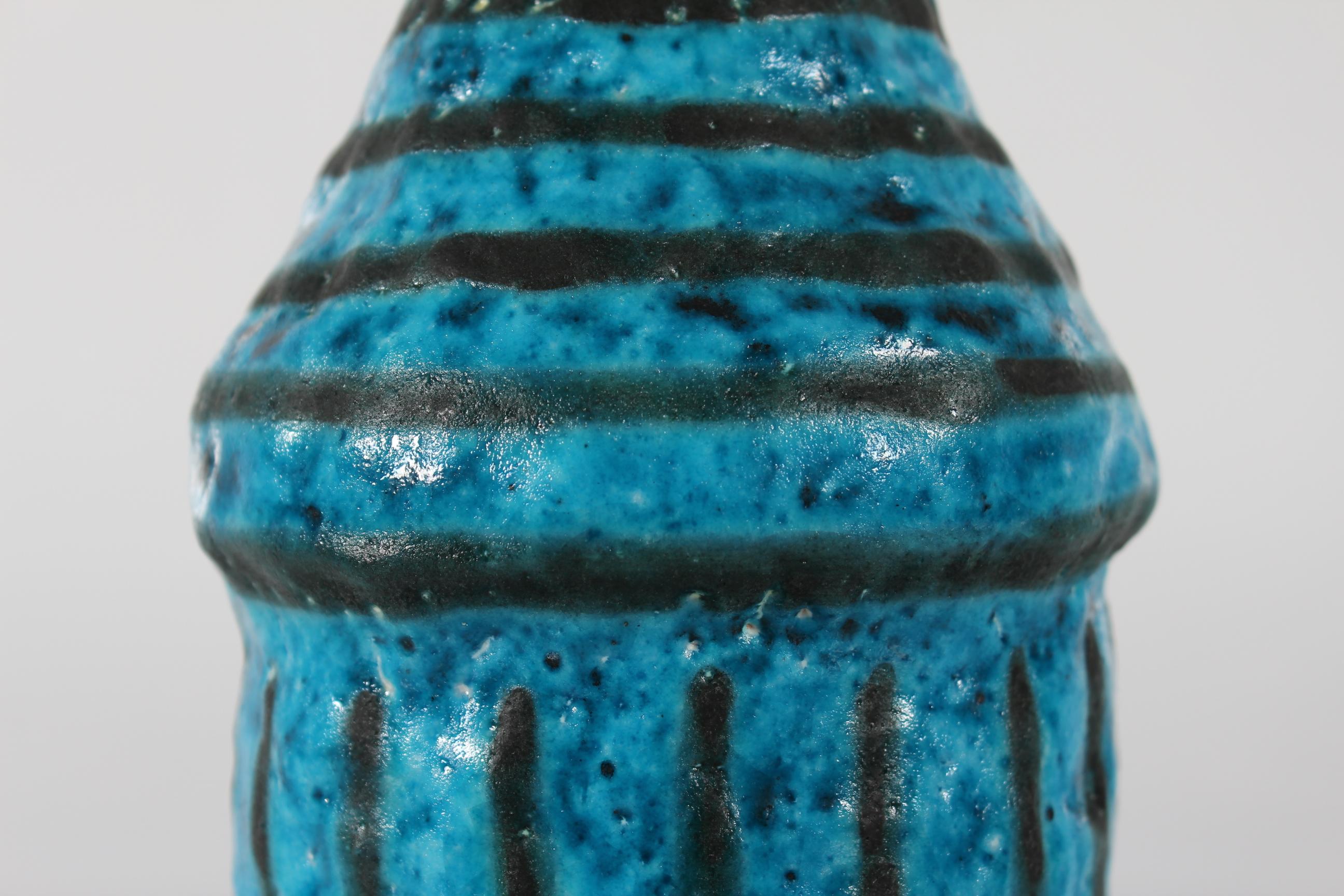 Guido Gambone Tall Artistic Bottle Vase Blue + Black Stripes Made in Italy 1950s In Good Condition For Sale In Aarhus C, DK