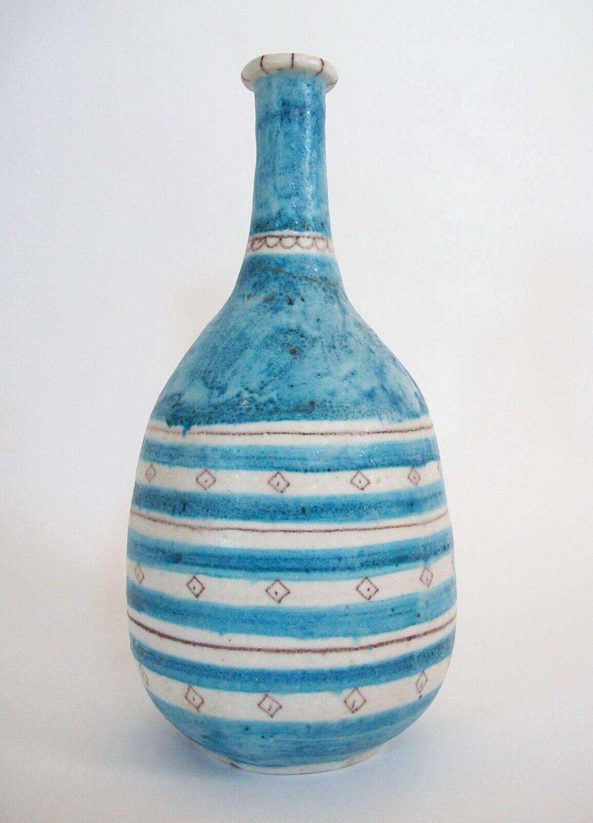 Mid-Century Modern GUIDO GAMBONE, VIETRI, Monumental Glazed Ceramic Vessel, Italy, Circa 1950's For Sale