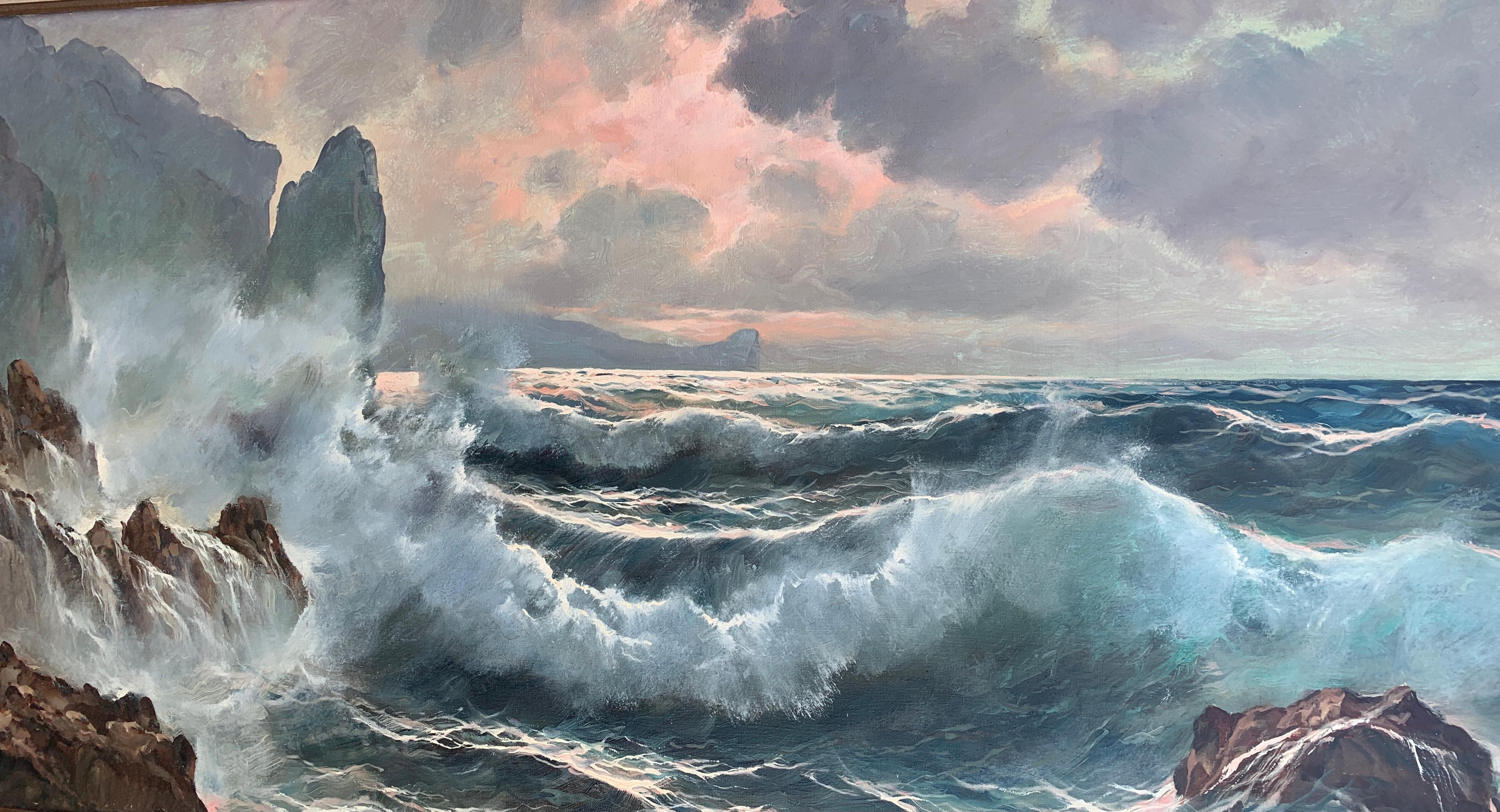 Scène de mer de la côte sud de l'Italie du Sud, des vagues s'écrasant sur des rochers, avec coucher de soleil - Gris Landscape Painting par Guido Odierna