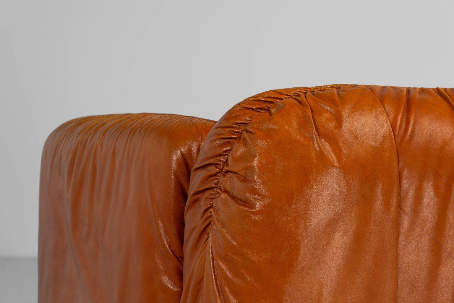 Sillas de salón Guido Rosati Nana Uvet Italia Años 70 en Bueno estado para la venta en Roosendaal, Noord Brabant