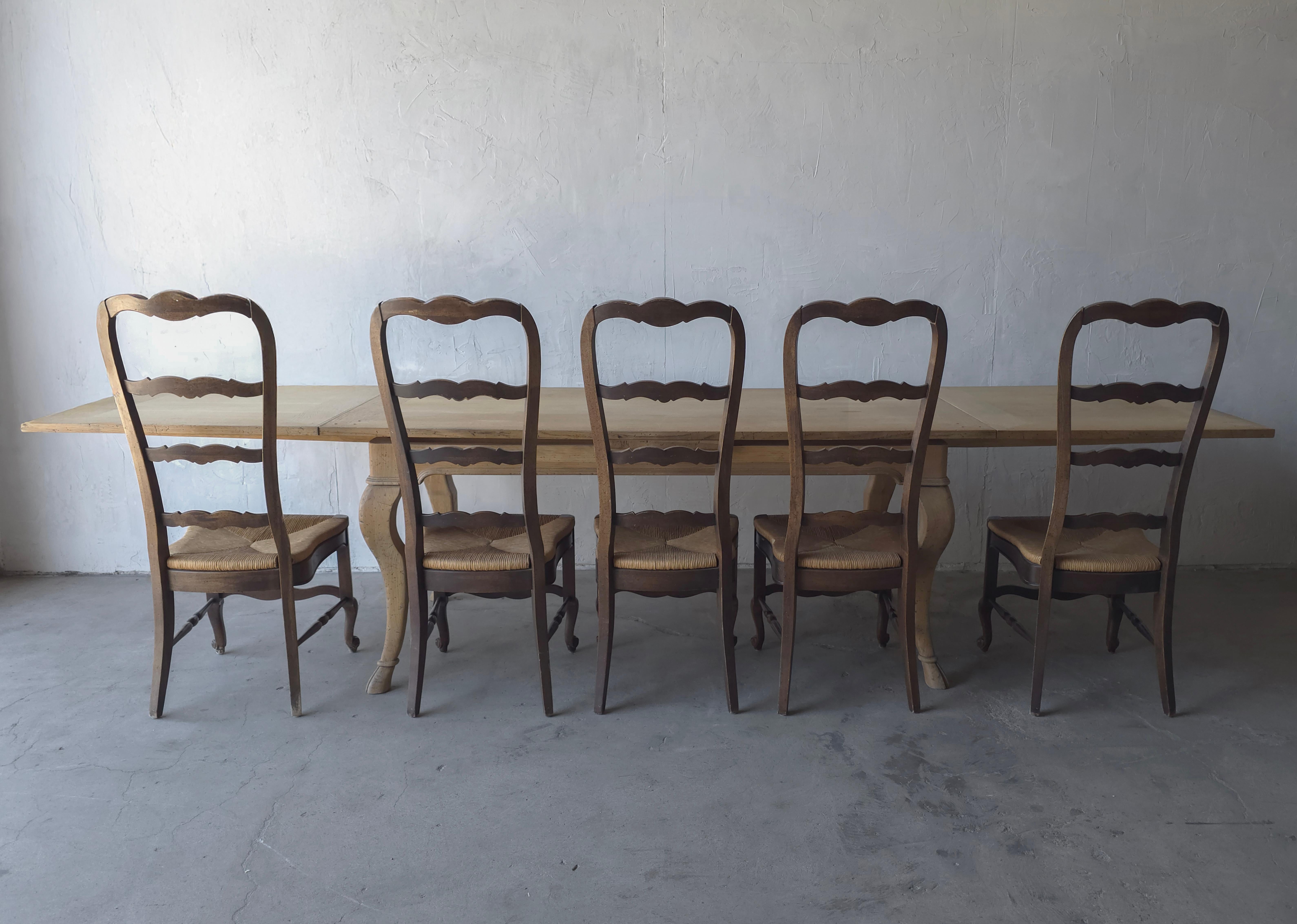 Guido Zichele Italian Oak 11ft Extension Dining Table In Good Condition For Sale In Las Vegas, NV