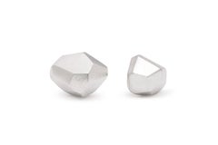 Guijarros Stud Earrings in Rhodium Plated Silver 925 by Alejandra Campos Taylor
