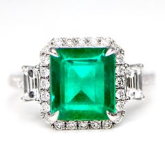 Guild 18K 2.76 Ct Zambia Vibrant Vivid Green Emerald&Diamonds Engagement Ring