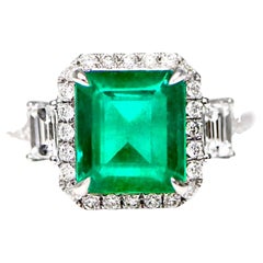 Guild 18K 2.76 Ct Zambia Vibrant Vivid Green Emerald&Diamonds Engagement Ring