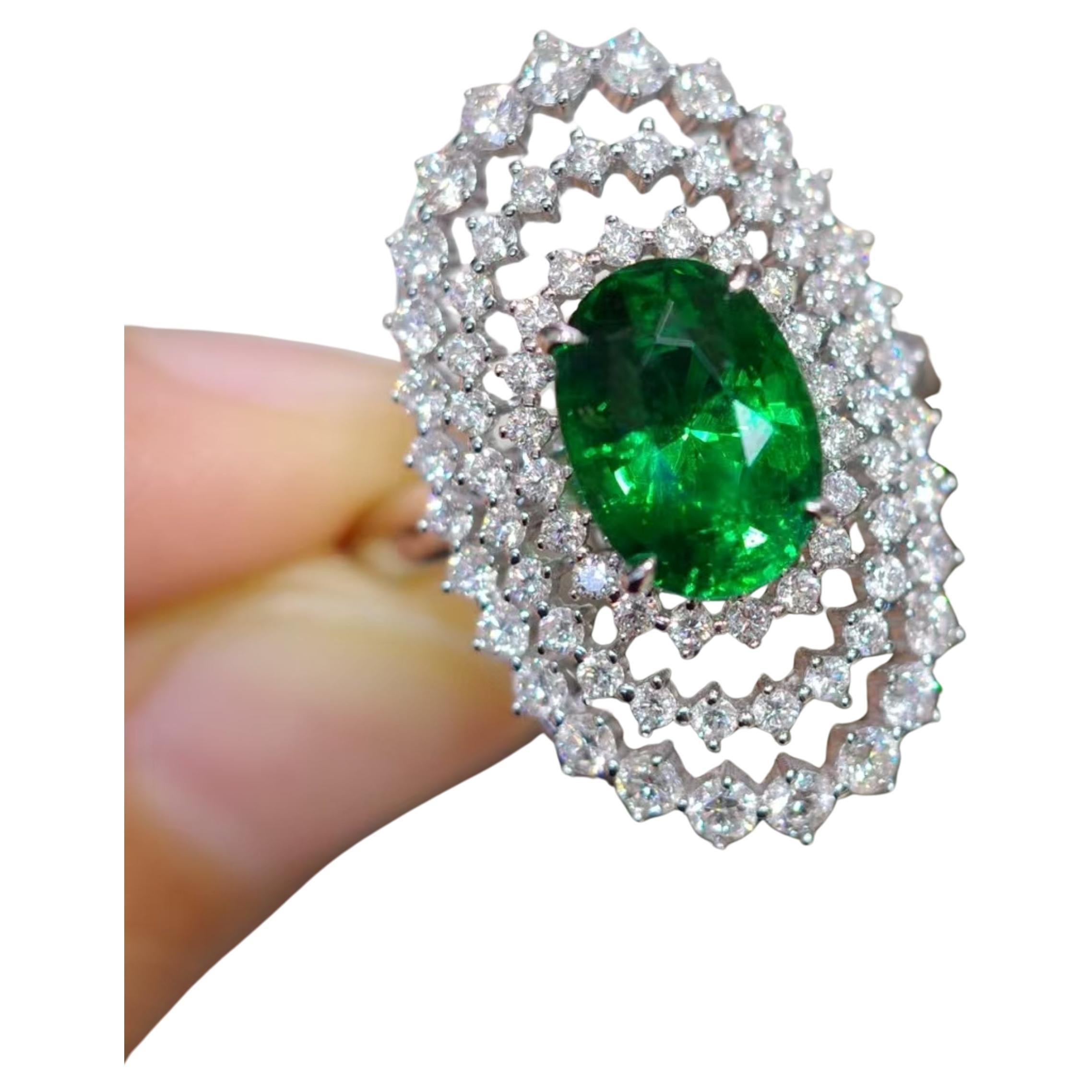Guild 18K 3.09 Ct Vivid Green Tsavorite&Diamond Engagement Rind&Necklace For Sale
