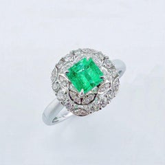 Guild Certified 0.52 CT Colombia Emerald 18K White Gold Ring with Diamonds