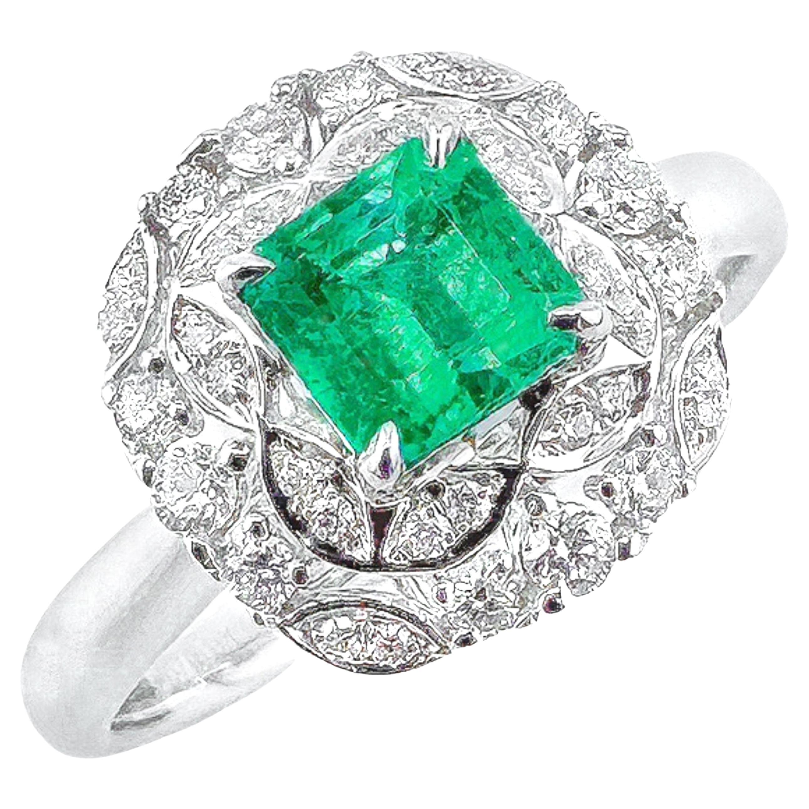 Guild Certified 0.52 CT Colombia Emerald 18K White Gold Ring with Diamonds