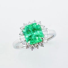 Guild Certified 1.63 CT Colombia Emerald 18K Gold Ring with Diamonds