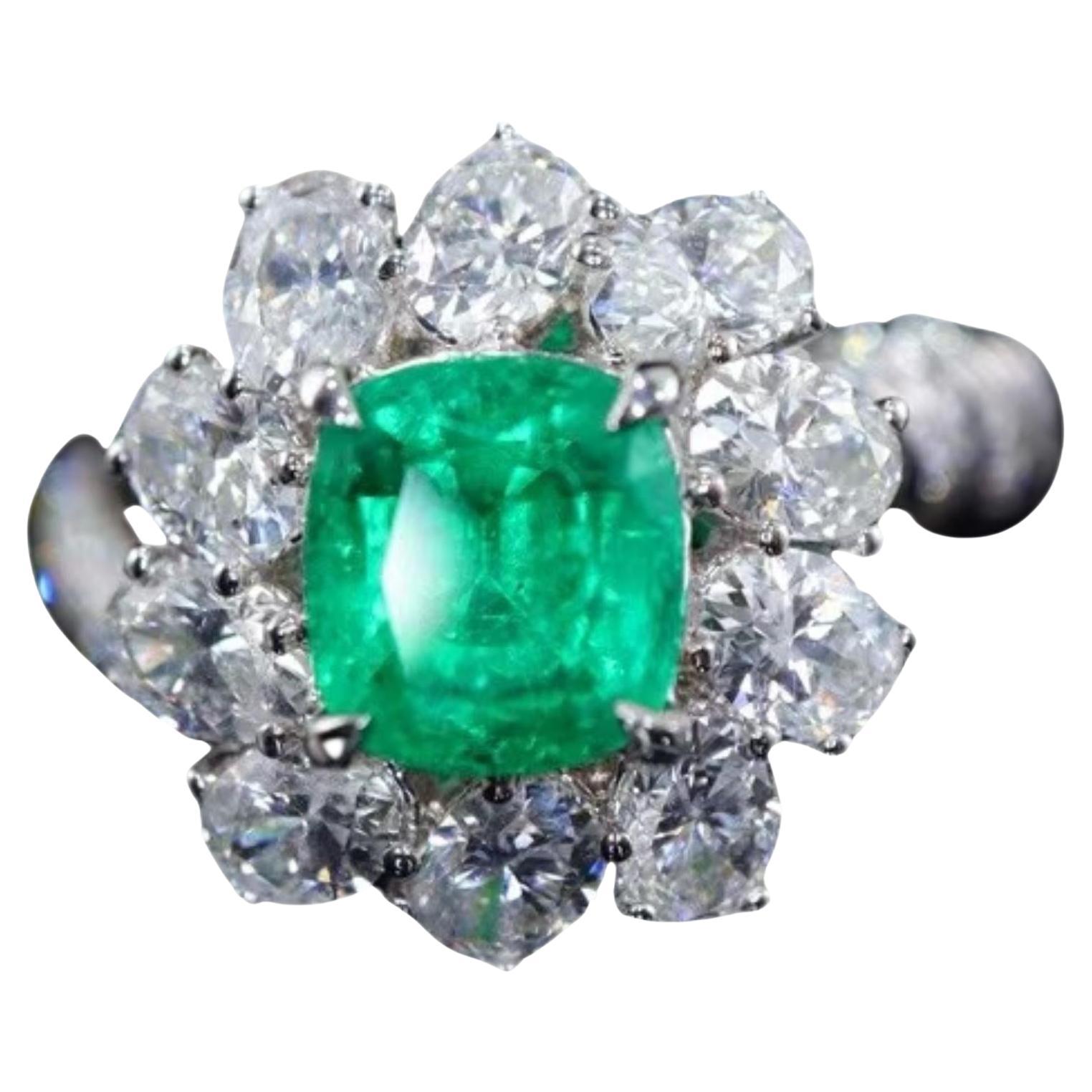 GUILD Certified 1.19 Carat Emerald Cocktail Ring Thick Gold Inlay Full Diamond For Sale