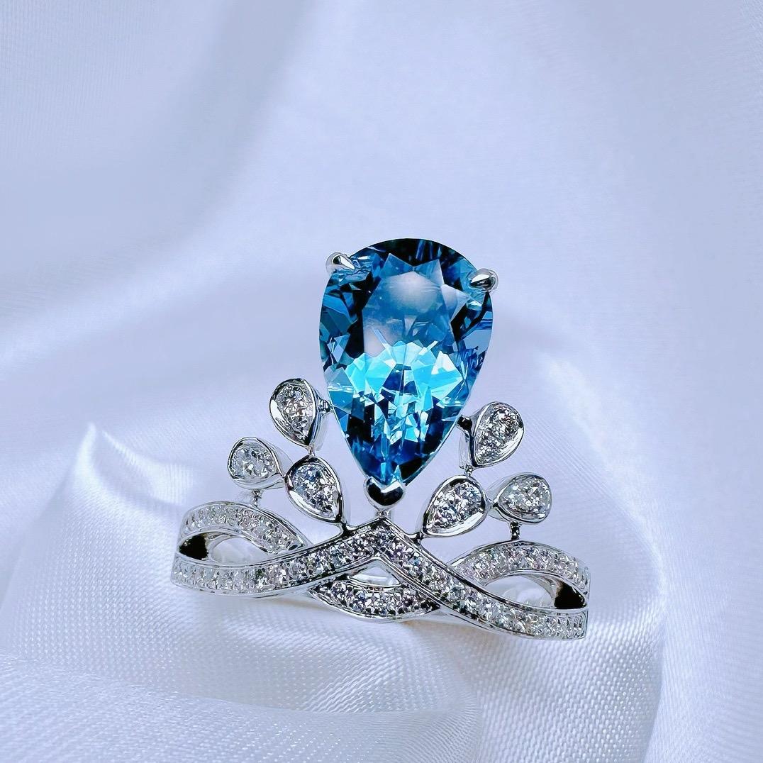 Pear Cut Guild Certified 2.04 CT Santa Maria Blue Aquamarine 18K Gold Ring with Diamonds For Sale