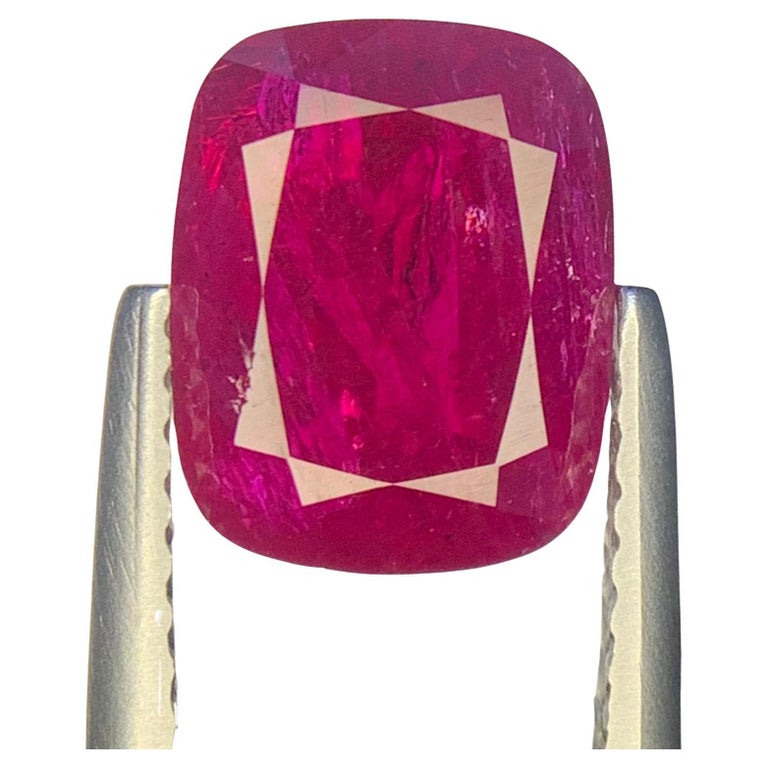 Rubis Naturel Non Chauffé - 0,72 Carats, Ovale, Qualité Très Bon, Semi-translucide