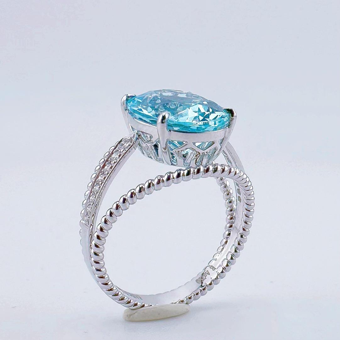 Guild Certified 4,03 CT Santa Maria Blue Aquamarin 18K Gold Ring mit Diamanten (Brillantschliff) im Angebot