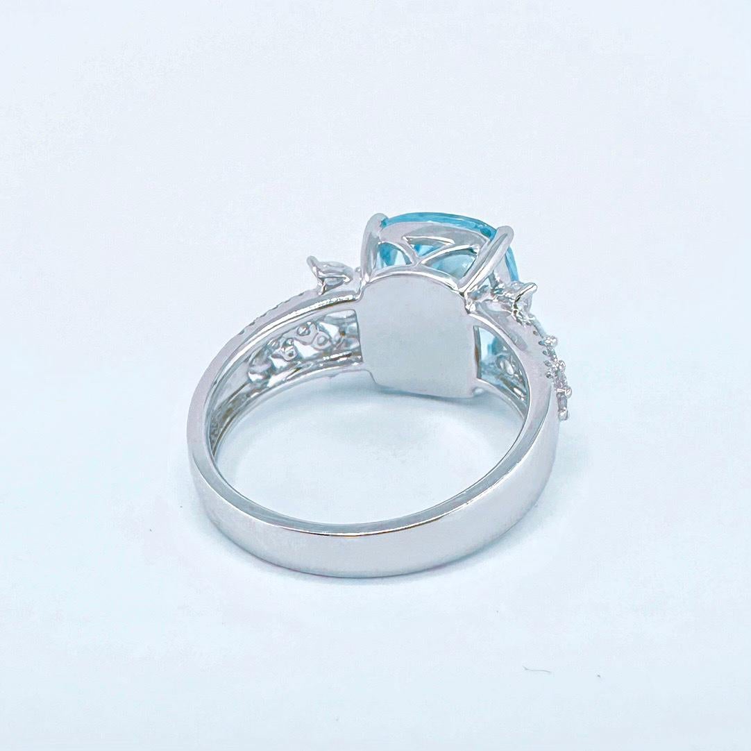 Cushion Cut Guild Certified 4.82 CT Santa Maria Color Aquamarine 18K Gold Ring with Diamonds For Sale