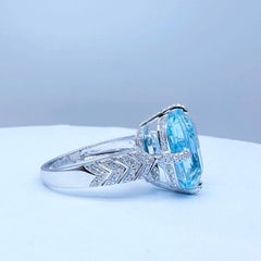 Guild Certified 4.99 CT Vivid Blue Aquamarine Ring with Diamonds