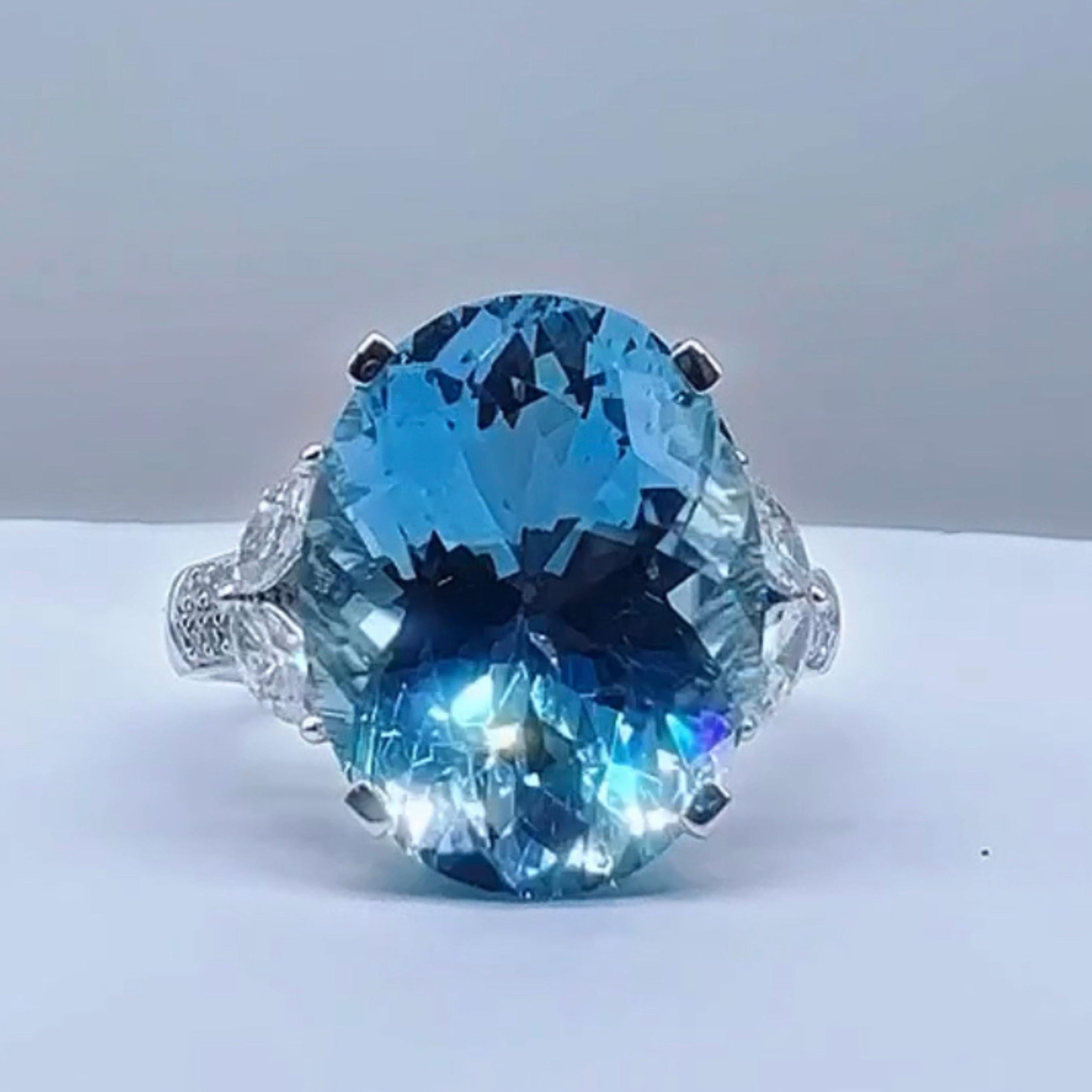 Bague en or 18K avec diamants certifiée par Guild 7,57 CT d'aigue-marine bleue Santa Maria Neuf - En vente à Kowloon, HK