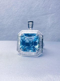 Guild Certified 7.98 CT Aguamarina Azul Intenso Anillo y Colgante de Oro de 18K