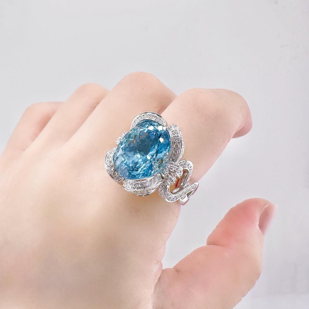 Guild Certified 8.33 CT Vivid Blue Aquamarin Ring mit Diamanten im Zustand „Neu“ im Angebot in Kowloon, HK