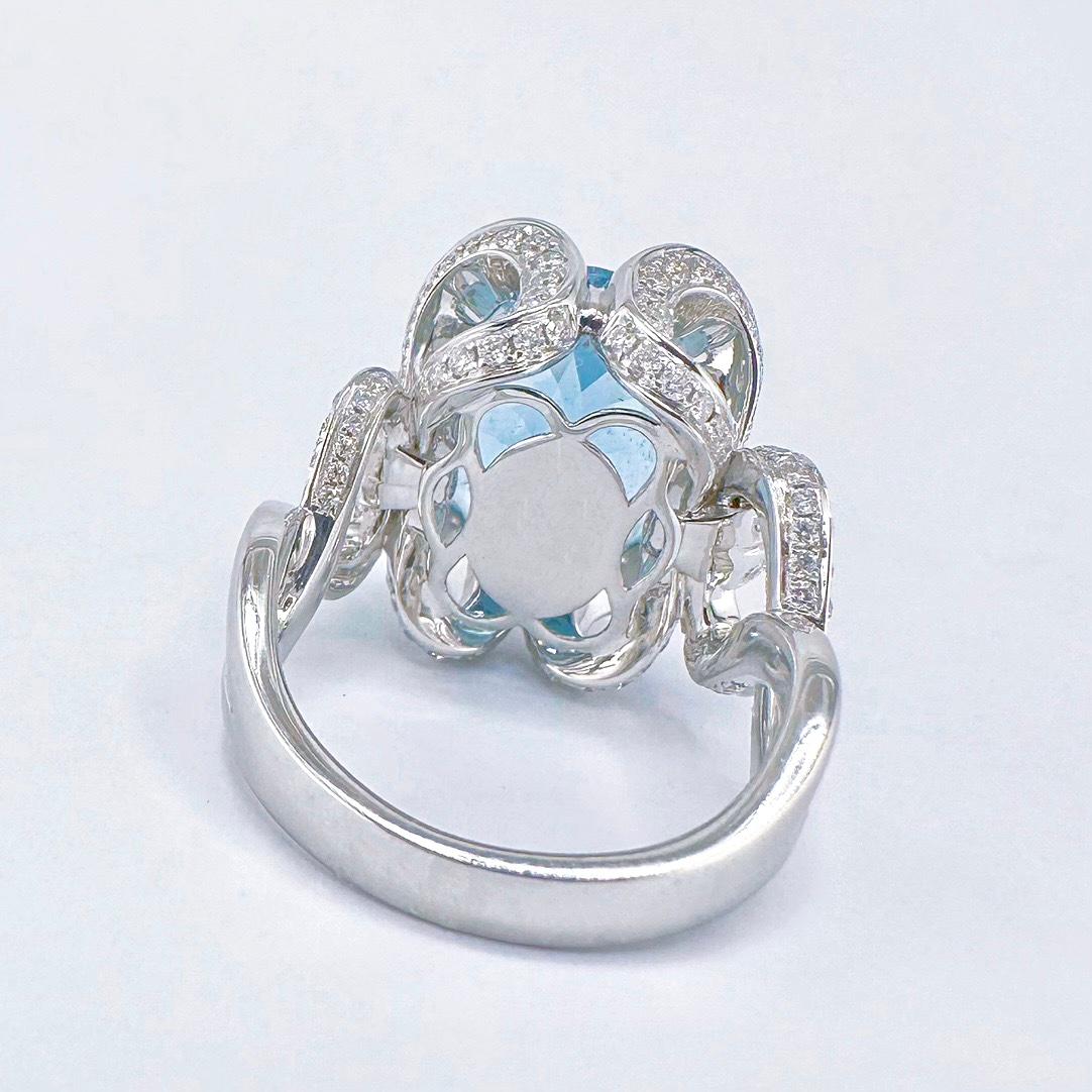 Guild Certified 8.33 CT Vivid Blue Aquamarin Ring mit Diamanten für Damen oder Herren im Angebot