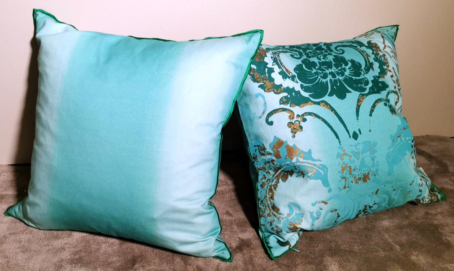 Guild Designer Pair of Printed Cotton Pillows with Feather Interior For Sale 7