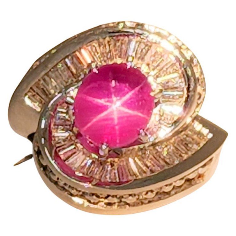 Cocktailring aus 18 Karat Weißgold mit Stern-Rubin und weißem Diamant von Guild Lab im Angebot