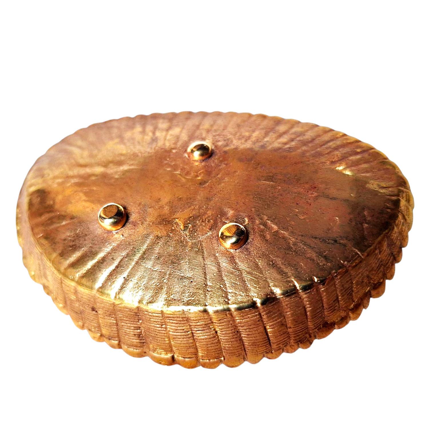 French Guilded  bronze soap dish by Line Vautrin - France 1940 For Sale