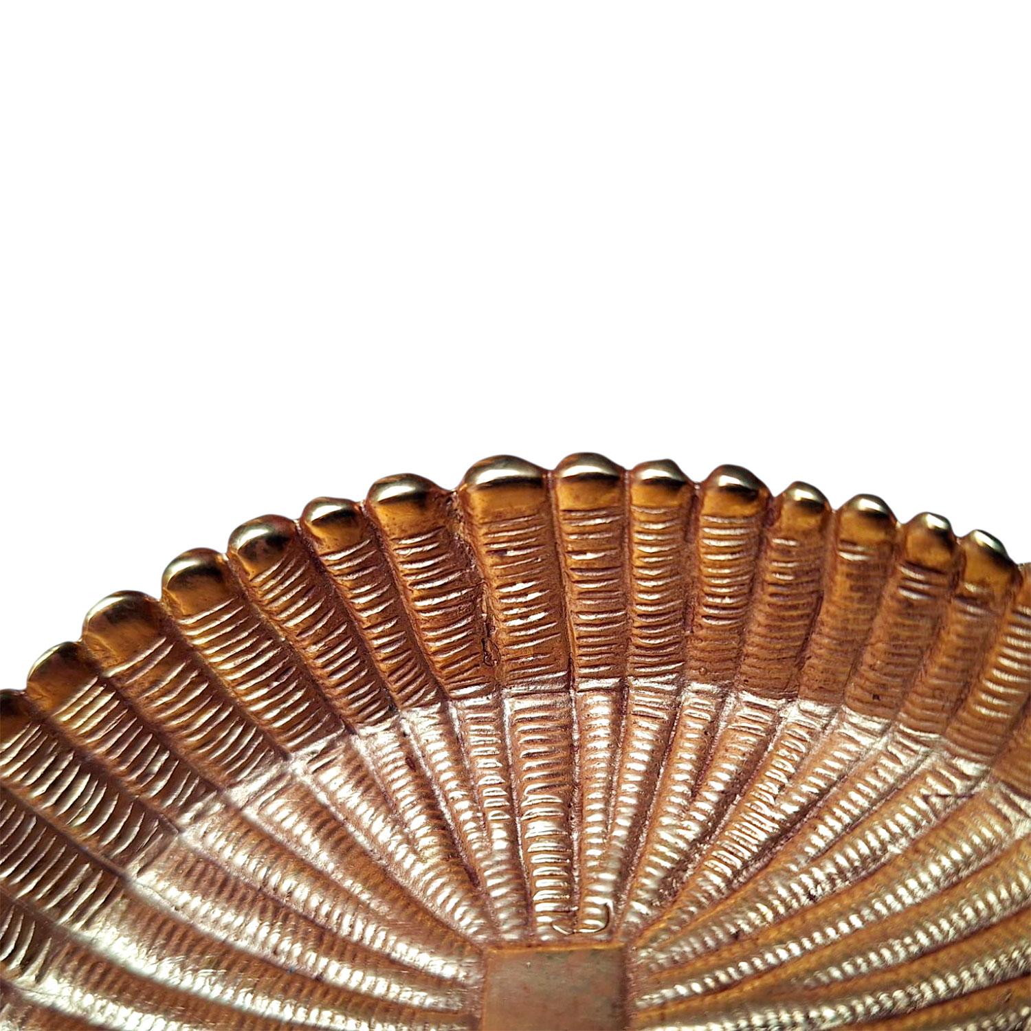 Bronze Guilded  bronze soap dish by Line Vautrin - France 1940 For Sale