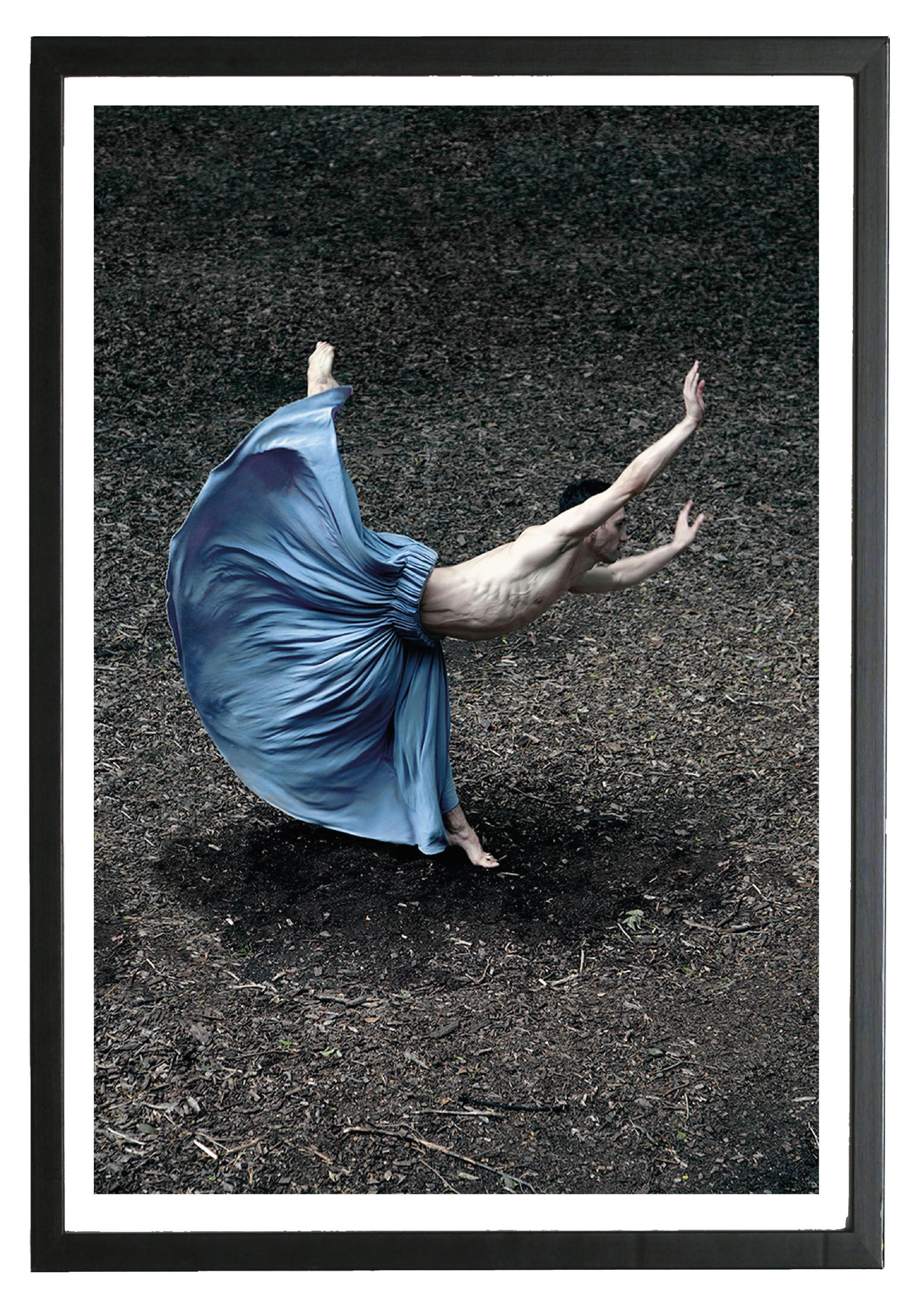 Guilherme Licurgo Nude Photograph - Blooming Flower II / Desert Flower, NYC, 2014, Medium  Print