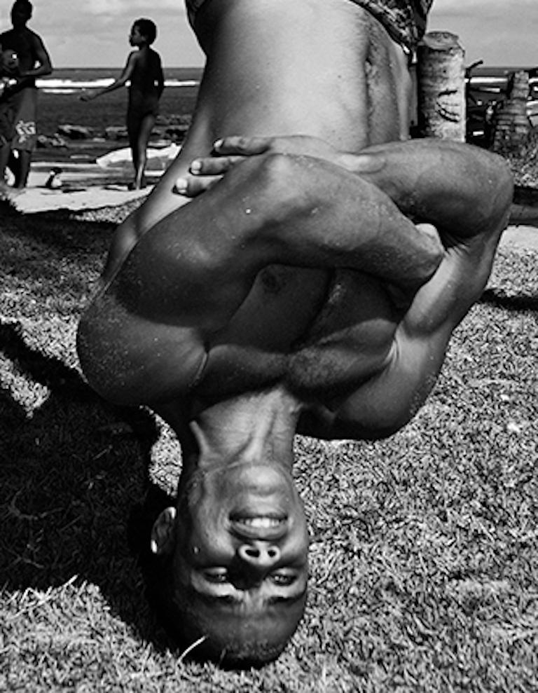 Capoeira II, Bahia. Aus der Serie Brazil and Beyond.  – Photograph von Guilherme Licurgo