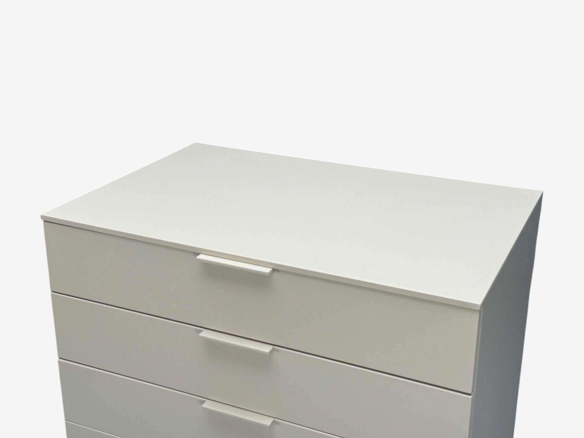 Italian Guilio Cappelini, Cream Matte Lacquer, Highboy, Italy, 2010s For Sale